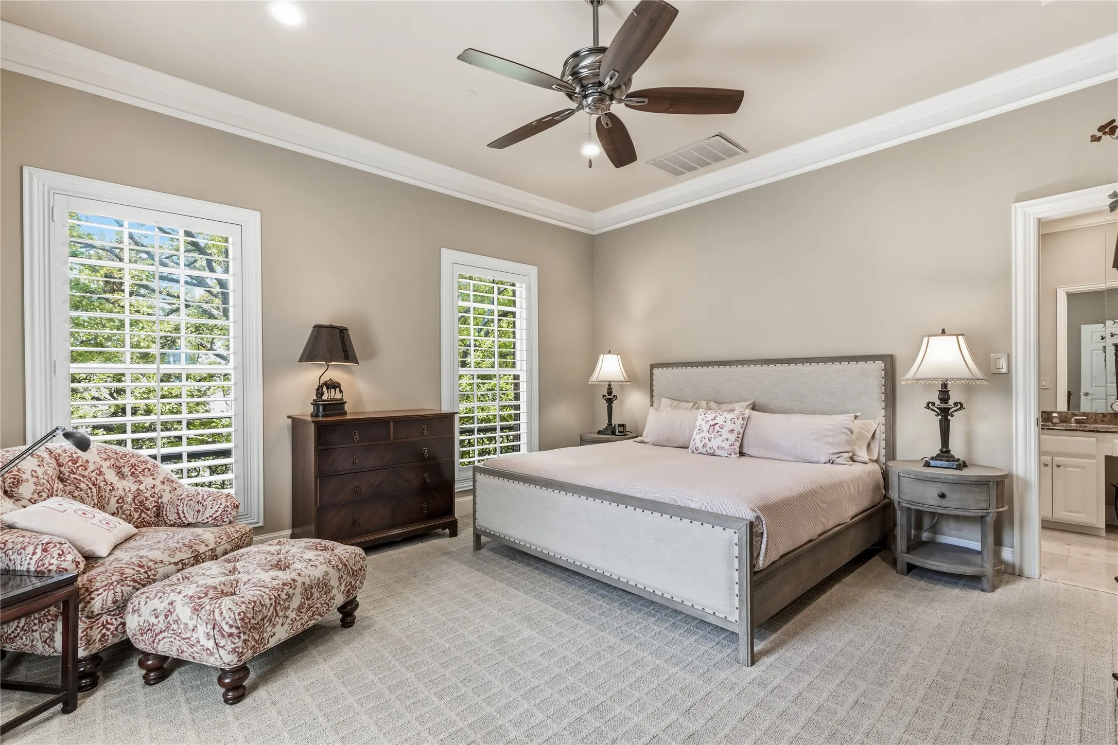 Townhouse For Sale in Dallas County , 2838 State Street, Dallas, Texas 75204, 3 Bedroom, 4 Bathroom, 2 Garage spaces, 3,338 Sqft, built in 1999, mls#21381416, Real Estate Agent in Dallas, Homes For Sale in Dallas county, Homes For Sale in Dallas, Realtor in Dallas Texas, Real Estate Brokerage Independent Realty Texas, Luminita Cordes Realtor