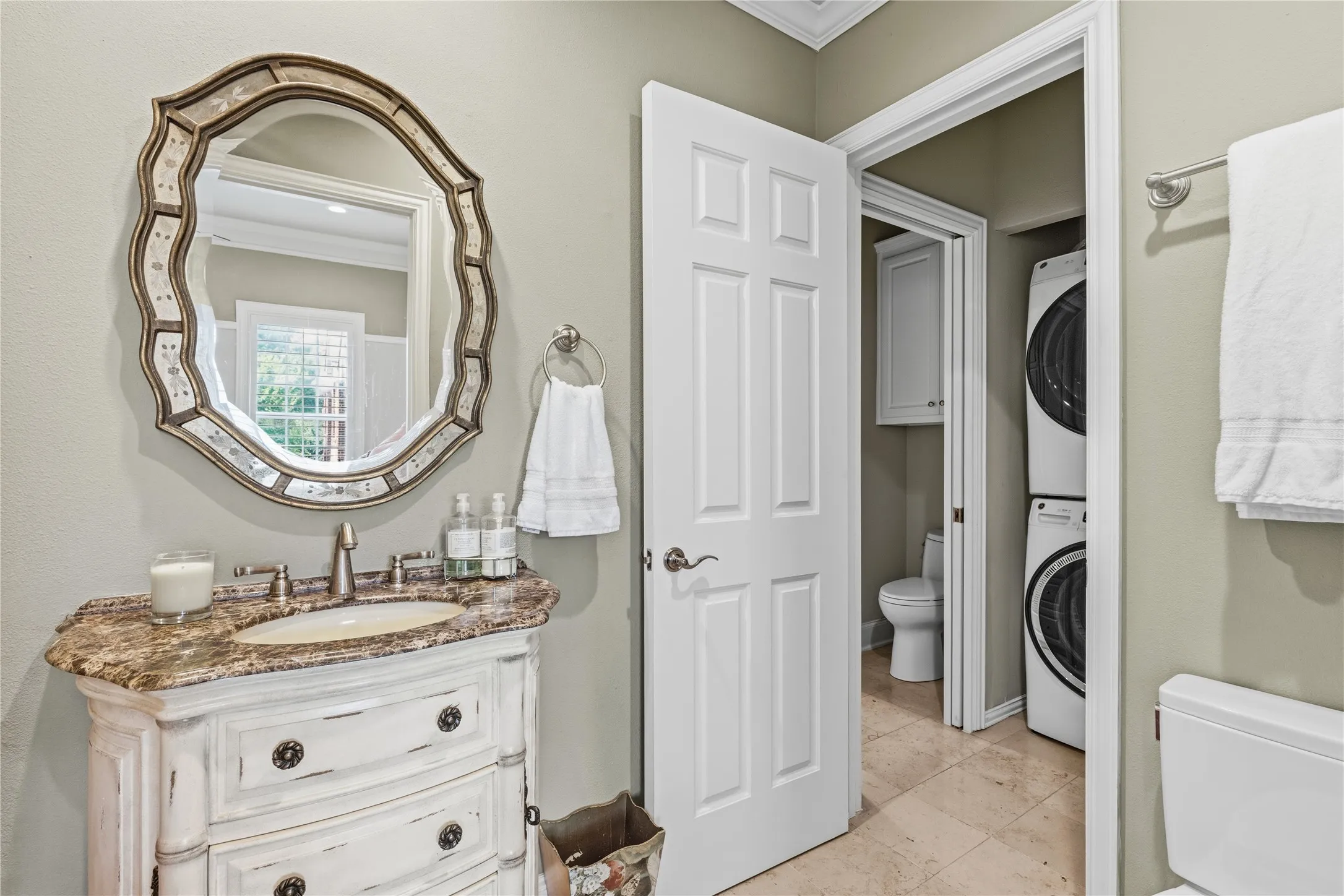 Townhouse For Sale in Dallas County , 2838 State Street, Dallas, Texas 75204, 3 Bedroom, 4 Bathroom, 2 Garage spaces, 3,338 Sqft, built in 1999, mls#21381416, Real Estate Agent in Dallas, Homes For Sale in Dallas county, Homes For Sale in Dallas, Realtor in Dallas Texas, Real Estate Brokerage Independent Realty Texas, Luminita Cordes Realtor
