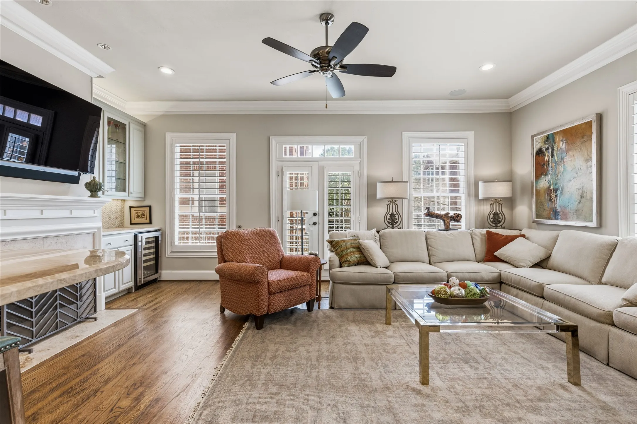 Townhouse For Sale in Dallas County , 2838 State Street, Dallas, Texas 75204, 3 Bedroom, 4 Bathroom, 2 Garage spaces, 3,338 Sqft, built in 1999, mls#21381416, Real Estate Agent in Dallas, Homes For Sale in Dallas county, Homes For Sale in Dallas, Realtor in Dallas Texas, Real Estate Brokerage Independent Realty Texas, Luminita Cordes Realtor