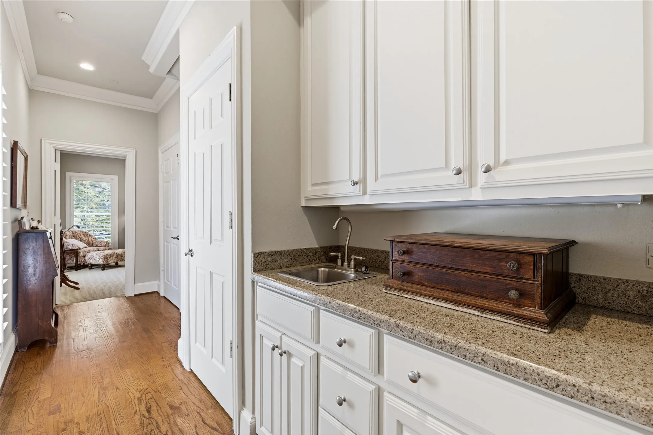 Townhouse For Sale in Dallas County , 2838 State Street, Dallas, Texas 75204, 3 Bedroom, 4 Bathroom, 2 Garage spaces, 3,338 Sqft, built in 1999, mls#21381416, Real Estate Agent in Dallas, Homes For Sale in Dallas county, Homes For Sale in Dallas, Realtor in Dallas Texas, Real Estate Brokerage Independent Realty Texas, Luminita Cordes Realtor