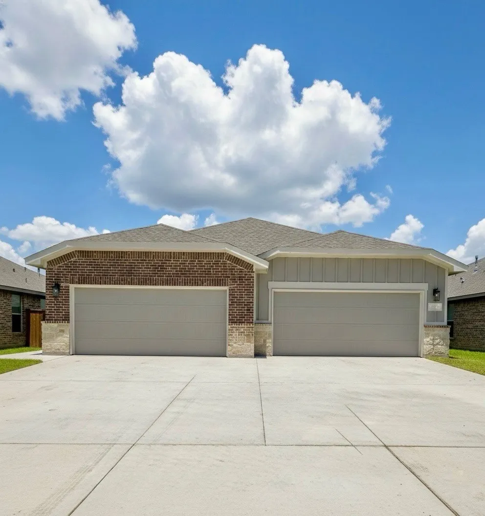 Duplex For Rent in Ellis County , 721 Blackland Drive, Venus, Texas 76084, 3 Bedroom, 2 Bathroom, 2 Garage spaces, 1,301 Sqft, built in 2023, mls#21383939, Real Estate Agent in Venus, Homes For Rent in Ellis county, Homes For Rent in Venus, Realtor in Venus Texas, Real Estate Brokerage Independent Realty Texas, Luminita Cordes Realtor