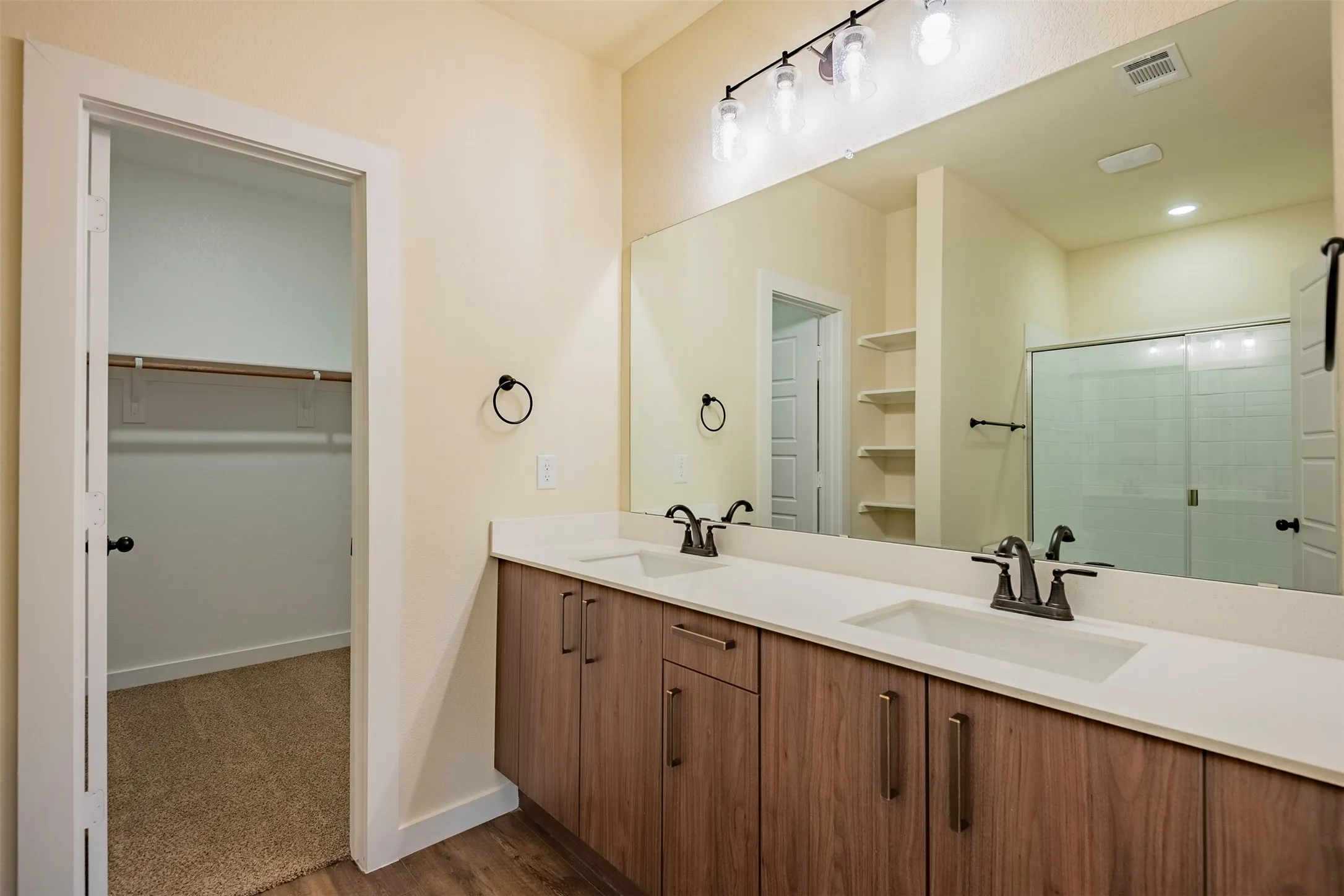 Duplex For Rent in Ellis County , 721 Blackland Drive, Venus, Texas 76084, 3 Bedroom, 2 Bathroom, 2 Garage spaces, 1,301 Sqft, built in 2023, mls#21383939, Real Estate Agent in Venus, Homes For Rent in Ellis county, Homes For Rent in Venus, Realtor in Venus Texas, Real Estate Brokerage Independent Realty Texas, Luminita Cordes Realtor