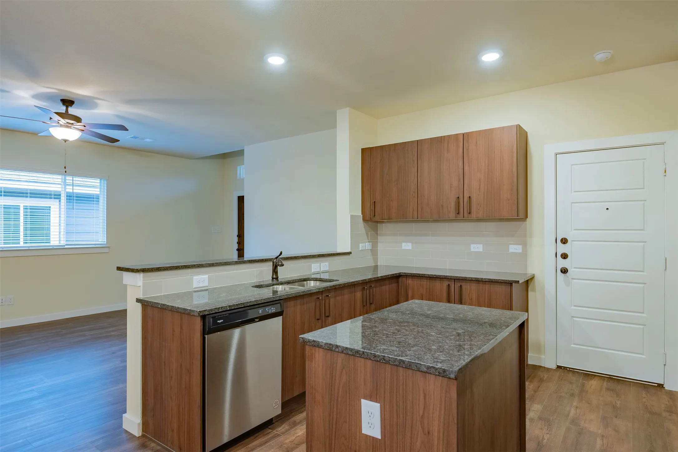 Duplex For Rent in Ellis County , 721 Blackland Drive, Venus, Texas 76084, 3 Bedroom, 2 Bathroom, 2 Garage spaces, 1,301 Sqft, built in 2023, mls#21383939, Real Estate Agent in Venus, Homes For Rent in Ellis county, Homes For Rent in Venus, Realtor in Venus Texas, Real Estate Brokerage Independent Realty Texas, Luminita Cordes Realtor