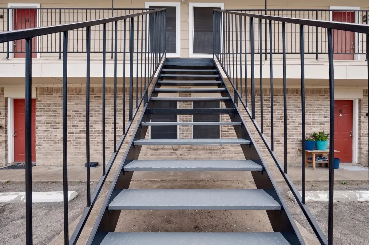 Apartment For Rent in Collin County , 400 Raymond Street 23, Farmersville, Texas 75442, 2 Bedroom, 1 Bathroom, Garage spaces, 650 Sqft, built in 1987, mls#21383942, Real Estate Agent in Farmersville, Homes For Rent in Collin county, Homes For Rent in Farmersville, Realtor in Farmersville Texas, Real Estate Brokerage Independent Realty Texas, Luminita Cordes Realtor