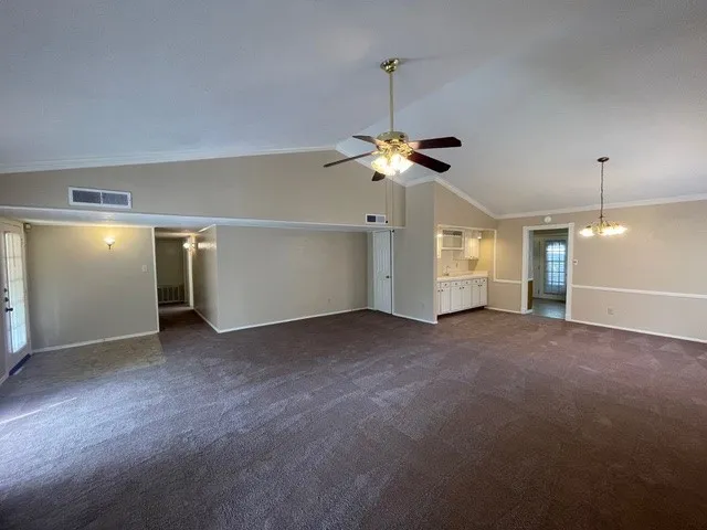 Single Family Residence For Rent in Rockwall County , 9401 Grant Drive, Rowlett, Texas 75088, 3 Bedroom, 2 Bathroom, 2 Garage spaces, 2,311 Sqft, built in 1985, mls#21383944, Real Estate Agent in Rowlett, Homes For Rent in Rockwall county, Homes For Rent in Rowlett, Realtor in Rowlett Texas, Real Estate Brokerage Independent Realty Texas, Luminita Cordes Realtor