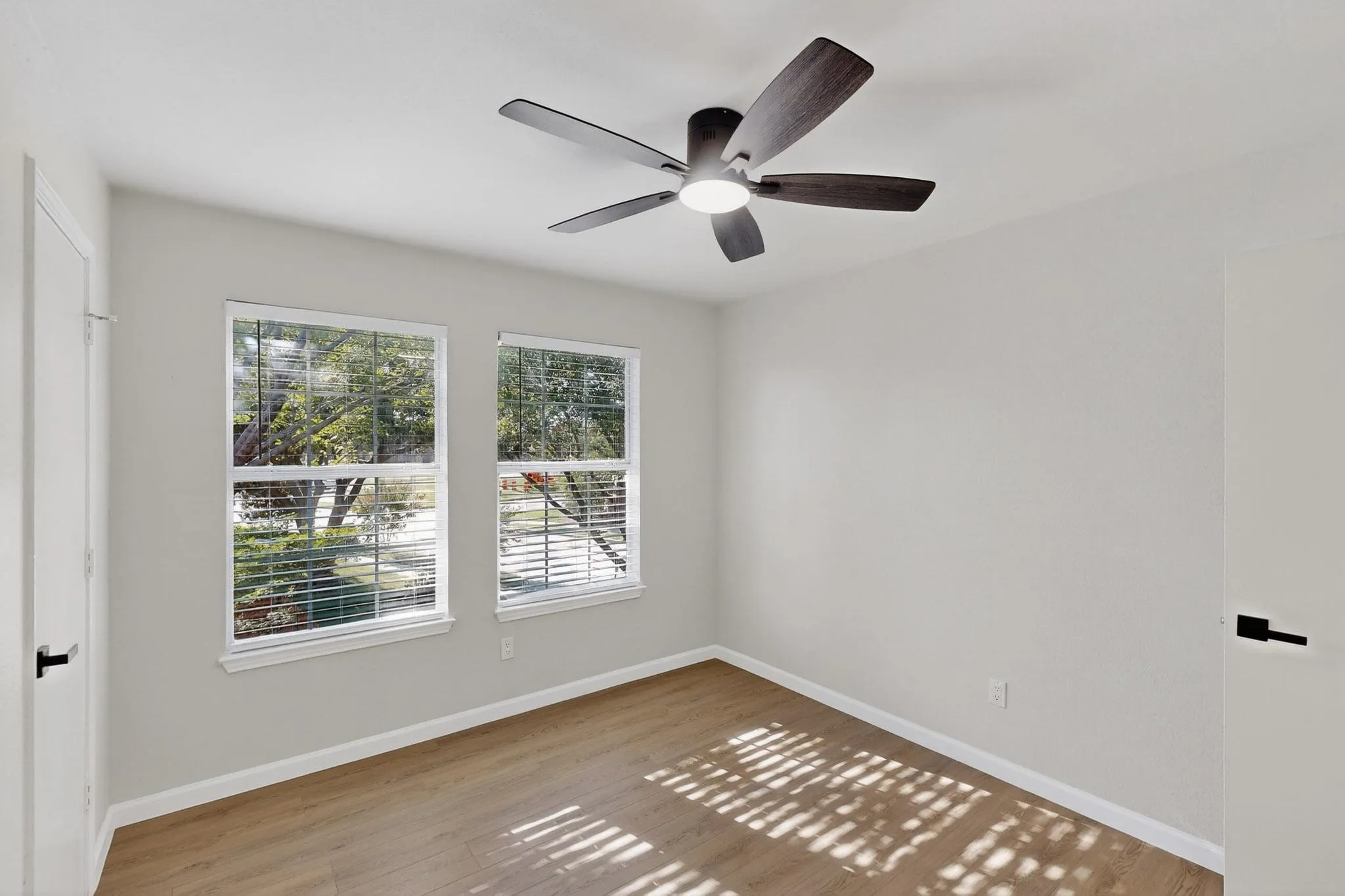 Single Family Residence For Rent in Denton County , 1009 Lake Bluff Drive, Flower Mound, Texas 75028, 3 Bedroom, 3 Bathroom, 2 Garage spaces, 1,268 Sqft, built in 1993, mls#21382718, Real Estate Agent in Flower Mound, Homes For Rent in Denton county, Homes For Rent in Flower Mound, Realtor in Flower Mound Texas, Real Estate Brokerage Independent Realty Texas, Luminita Cordes Realtor