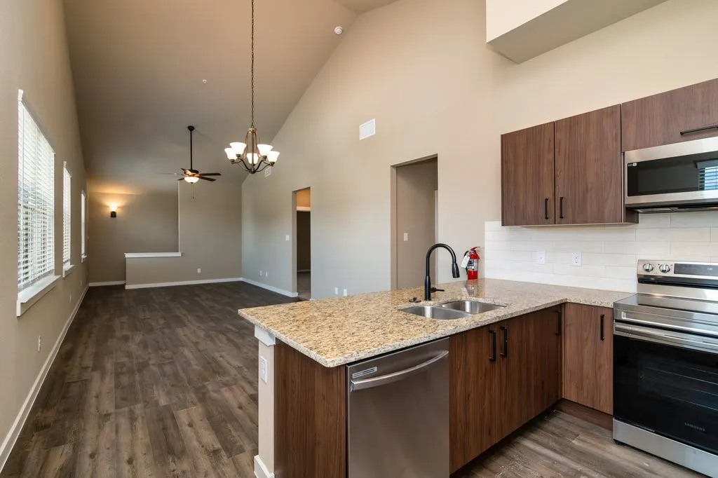 Apartment For Rent in Ellis County , 615 Harvest Moon Drive, Venus, Texas 76084, 2 Bedroom, 2 Bathroom, 1 Garage spaces, 1,274 Sqft, built in 2022, mls#21383946, Real Estate Agent in Venus, Homes For Rent in Ellis county, Homes For Rent in Venus, Realtor in Venus Texas, Real Estate Brokerage Independent Realty Texas, Luminita Cordes Realtor