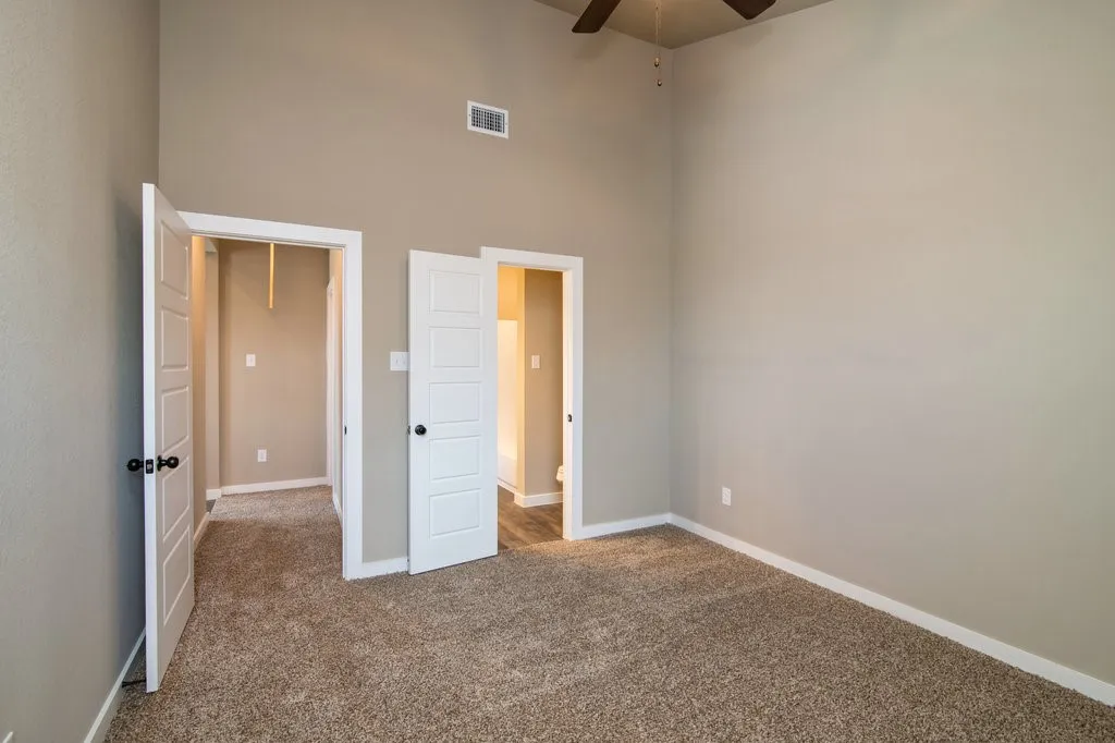 Apartment For Rent in Ellis County , 615 Harvest Moon Drive, Venus, Texas 76084, 2 Bedroom, 2 Bathroom, 1 Garage spaces, 1,274 Sqft, built in 2022, mls#21383946, Real Estate Agent in Venus, Homes For Rent in Ellis county, Homes For Rent in Venus, Realtor in Venus Texas, Real Estate Brokerage Independent Realty Texas, Luminita Cordes Realtor