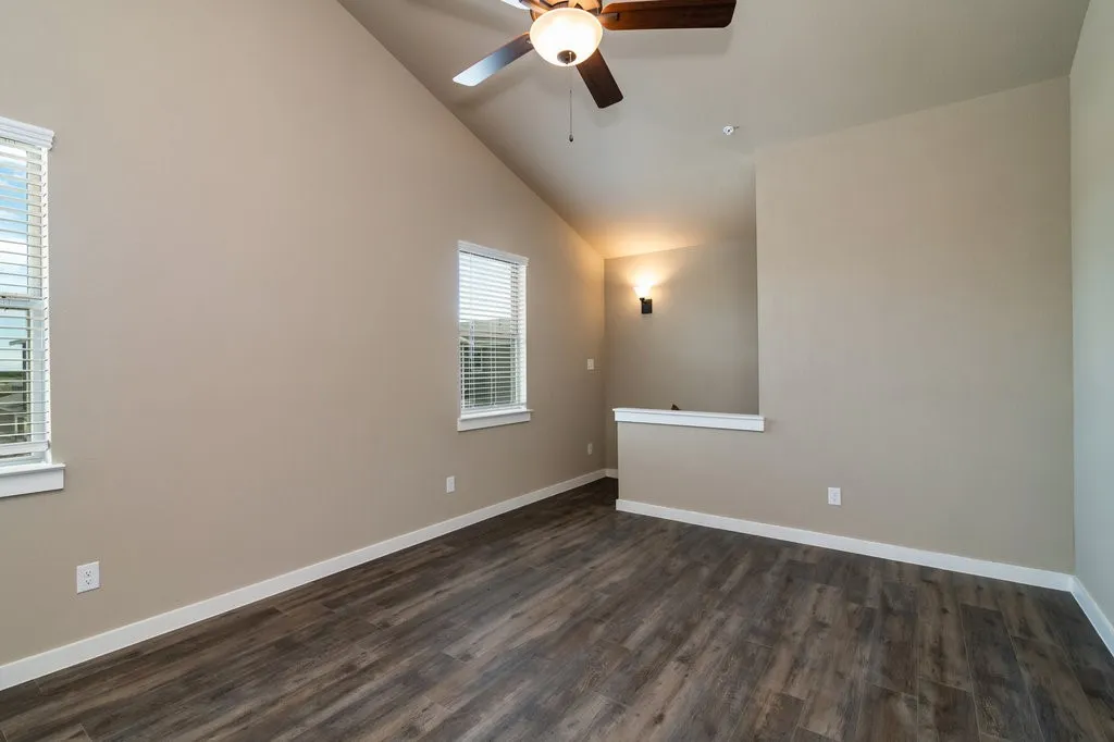 Apartment For Rent in Ellis County , 615 Harvest Moon Drive, Venus, Texas 76084, 2 Bedroom, 2 Bathroom, 1 Garage spaces, 1,274 Sqft, built in 2022, mls#21383946, Real Estate Agent in Venus, Homes For Rent in Ellis county, Homes For Rent in Venus, Realtor in Venus Texas, Real Estate Brokerage Independent Realty Texas, Luminita Cordes Realtor