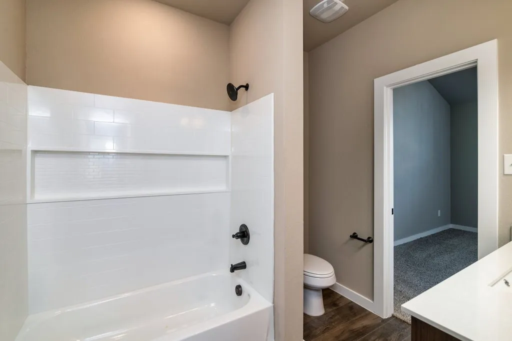 Apartment For Rent in Ellis County , 615 Harvest Moon Drive, Venus, Texas 76084, 2 Bedroom, 2 Bathroom, 1 Garage spaces, 1,274 Sqft, built in 2022, mls#21383946, Real Estate Agent in Venus, Homes For Rent in Ellis county, Homes For Rent in Venus, Realtor in Venus Texas, Real Estate Brokerage Independent Realty Texas, Luminita Cordes Realtor