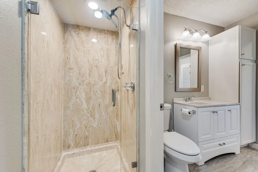 Condominium For Sale in Tarrant County , 905 Cedarland Boulevard, Arlington, Texas 76011, 2 Bedroom, 2 Bathroom, Garage spaces, 1,046 Sqft, built in 1983, mls#21381396, Real Estate Agent in Arlington, Homes For Sale in Tarrant county, Homes For Sale in Arlington, Realtor in Arlington Texas, Real Estate Brokerage Independent Realty Texas, Luminita Cordes Realtor