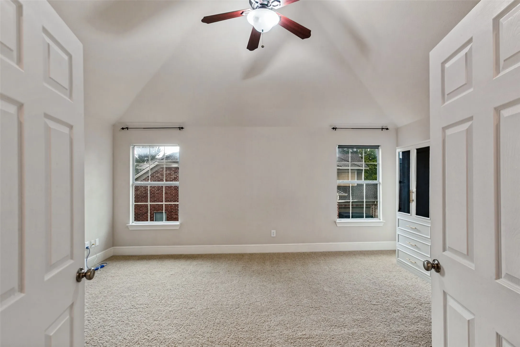 Single Family Residence For Sale in Collin County , 508 Wentworth Lane, Murphy, Texas 75094, 5 Bedroom, 4 Bathroom, 2 Garage spaces, 4,861 Sqft, built in 2006, mls#21383949, Real Estate Agent in Murphy, Homes For Sale in Collin county, Homes For Sale in Murphy, Realtor in Murphy Texas, Real Estate Brokerage Independent Realty Texas, Luminita Cordes Realtor