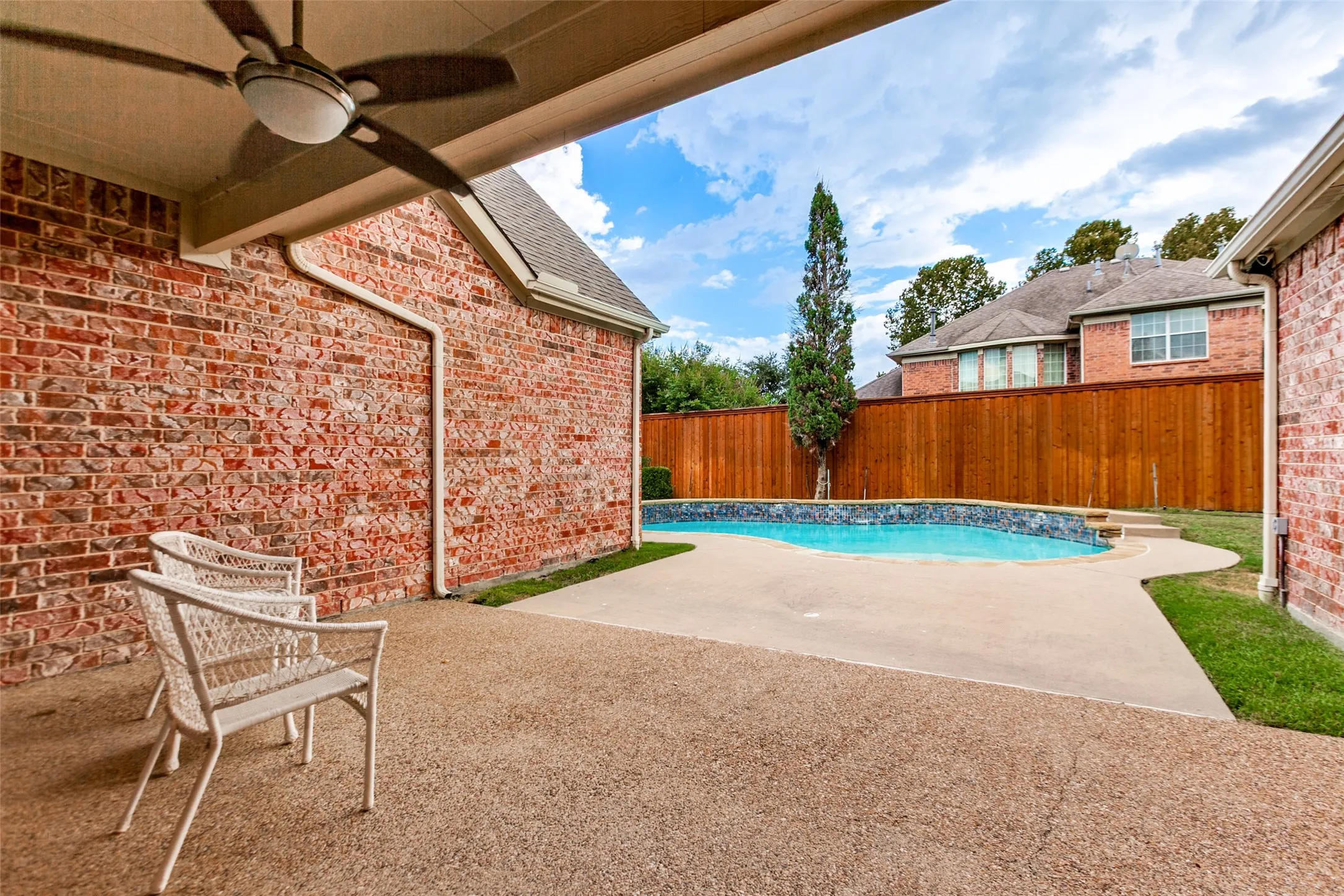 Single Family Residence For Sale in Collin County , 508 Wentworth Lane, Murphy, Texas 75094, 5 Bedroom, 4 Bathroom, 2 Garage spaces, 4,861 Sqft, built in 2006, mls#21383949, Real Estate Agent in Murphy, Homes For Sale in Collin county, Homes For Sale in Murphy, Realtor in Murphy Texas, Real Estate Brokerage Independent Realty Texas, Luminita Cordes Realtor