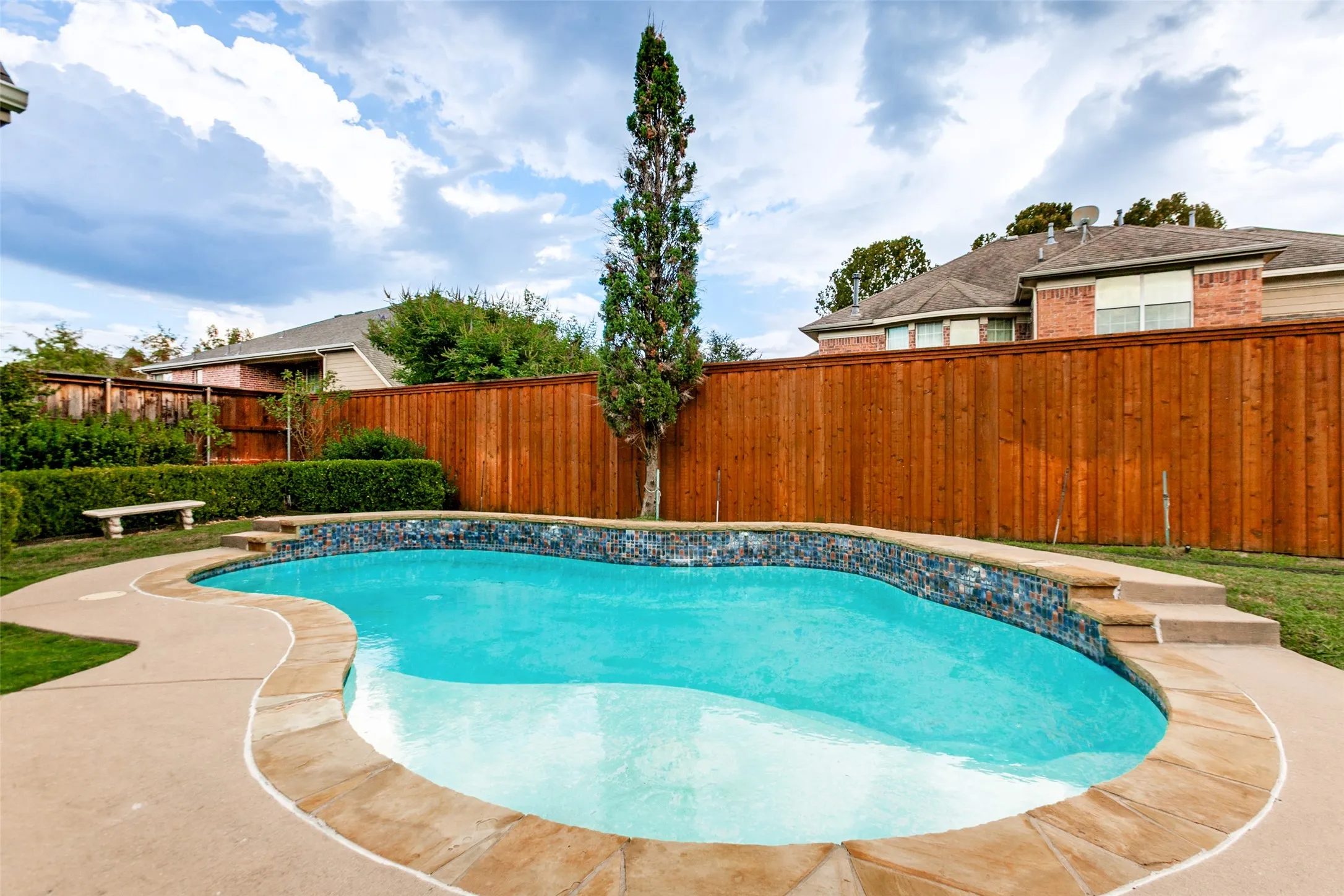 Single Family Residence For Sale in Collin County , 508 Wentworth Lane, Murphy, Texas 75094, 5 Bedroom, 4 Bathroom, 2 Garage spaces, 4,861 Sqft, built in 2006, mls#21383949, Real Estate Agent in Murphy, Homes For Sale in Collin county, Homes For Sale in Murphy, Realtor in Murphy Texas, Real Estate Brokerage Independent Realty Texas, Luminita Cordes Realtor