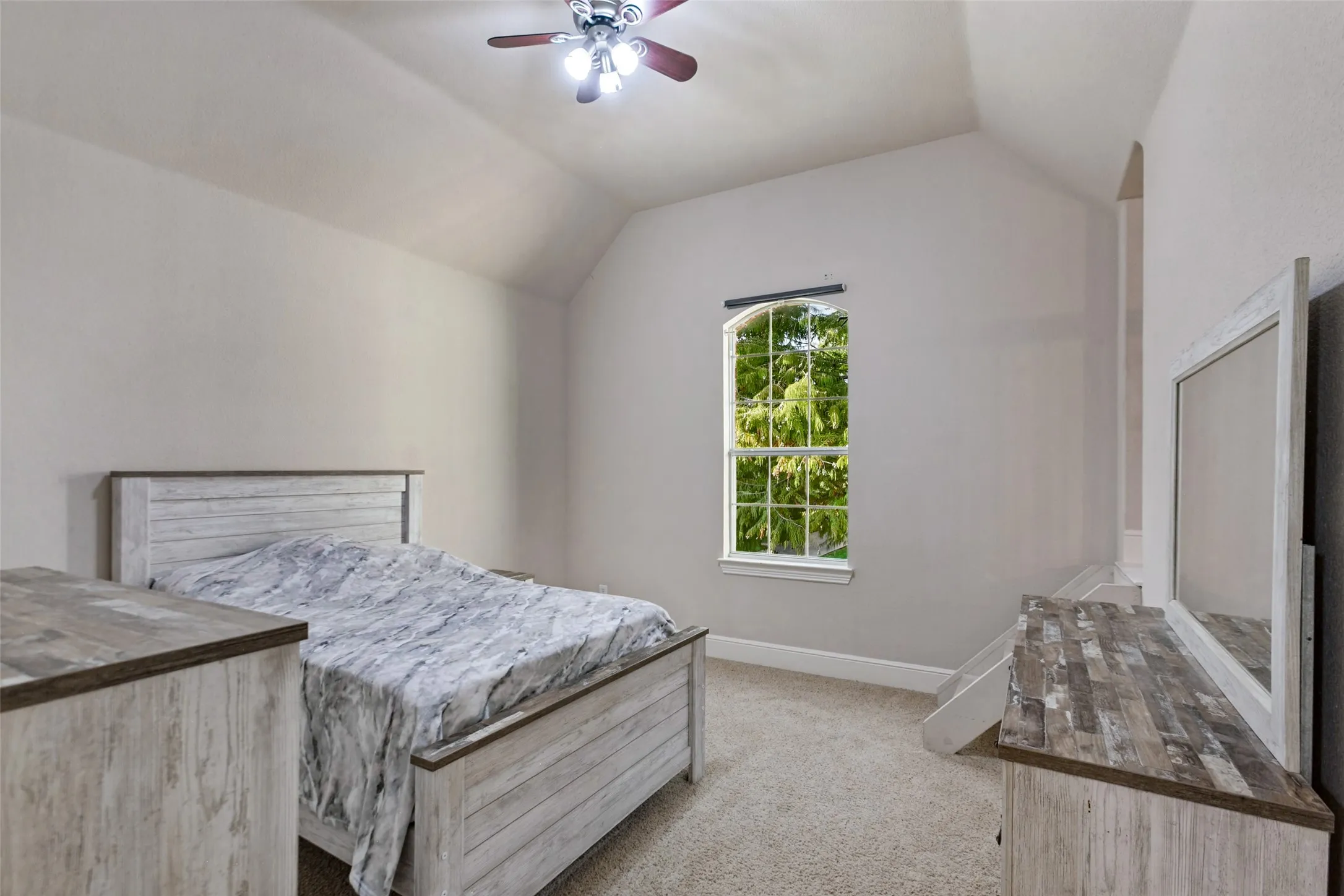 Single Family Residence For Sale in Collin County , 508 Wentworth Lane, Murphy, Texas 75094, 5 Bedroom, 4 Bathroom, 2 Garage spaces, 4,861 Sqft, built in 2006, mls#21383949, Real Estate Agent in Murphy, Homes For Sale in Collin county, Homes For Sale in Murphy, Realtor in Murphy Texas, Real Estate Brokerage Independent Realty Texas, Luminita Cordes Realtor