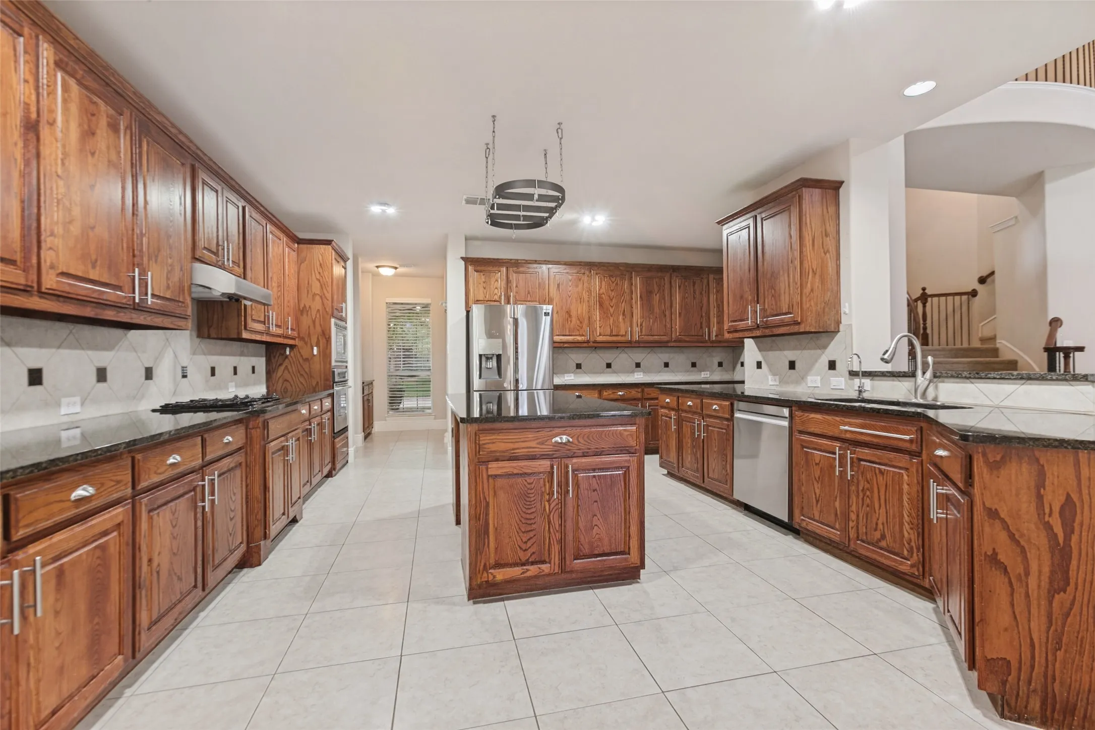 Single Family Residence For Sale in Collin County , 508 Wentworth Lane, Murphy, Texas 75094, 5 Bedroom, 4 Bathroom, 2 Garage spaces, 4,861 Sqft, built in 2006, mls#21383949, Real Estate Agent in Murphy, Homes For Sale in Collin county, Homes For Sale in Murphy, Realtor in Murphy Texas, Real Estate Brokerage Independent Realty Texas, Luminita Cordes Realtor