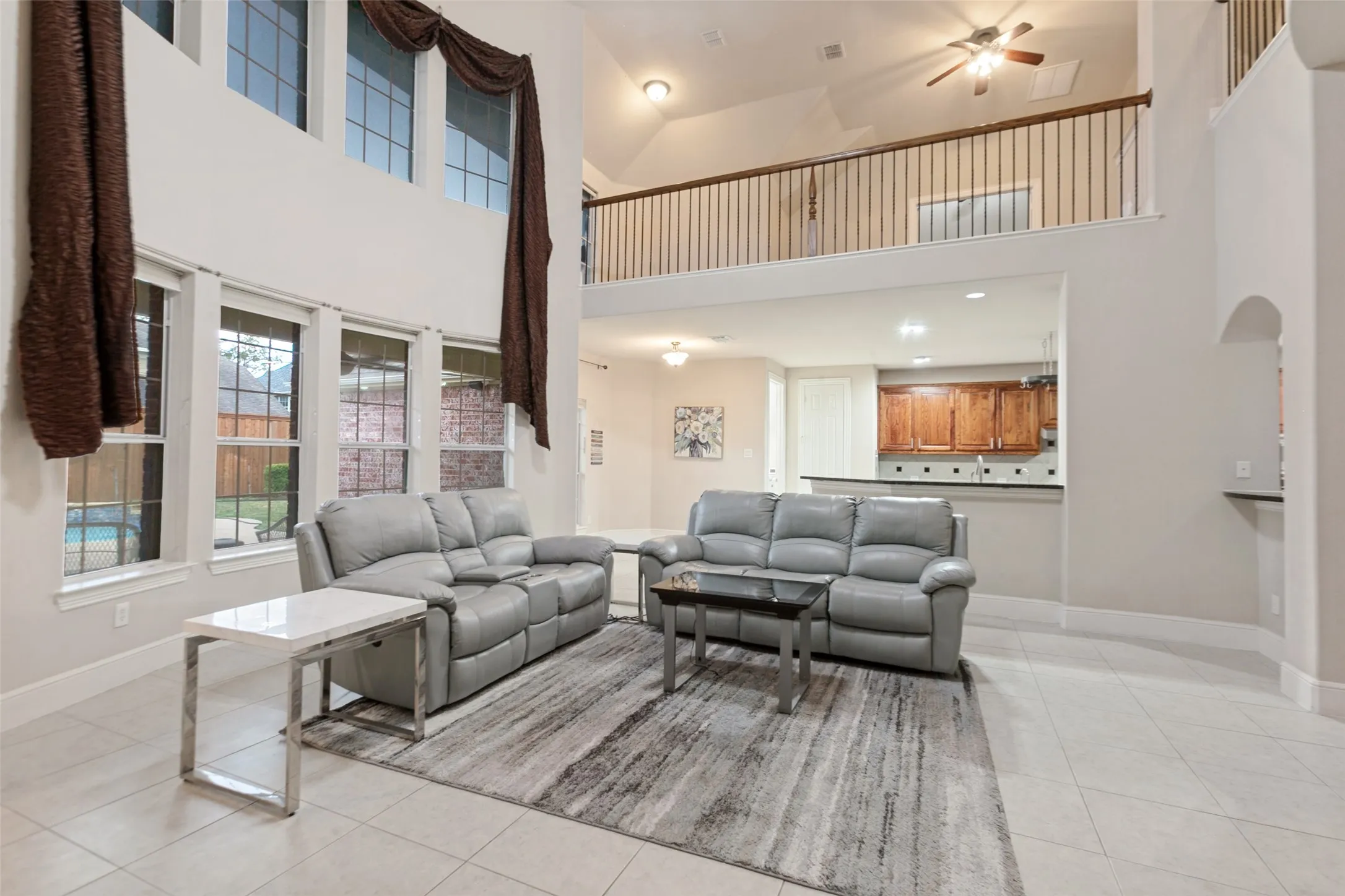 Single Family Residence For Sale in Collin County , 508 Wentworth Lane, Murphy, Texas 75094, 5 Bedroom, 4 Bathroom, 2 Garage spaces, 4,861 Sqft, built in 2006, mls#21383949, Real Estate Agent in Murphy, Homes For Sale in Collin county, Homes For Sale in Murphy, Realtor in Murphy Texas, Real Estate Brokerage Independent Realty Texas, Luminita Cordes Realtor