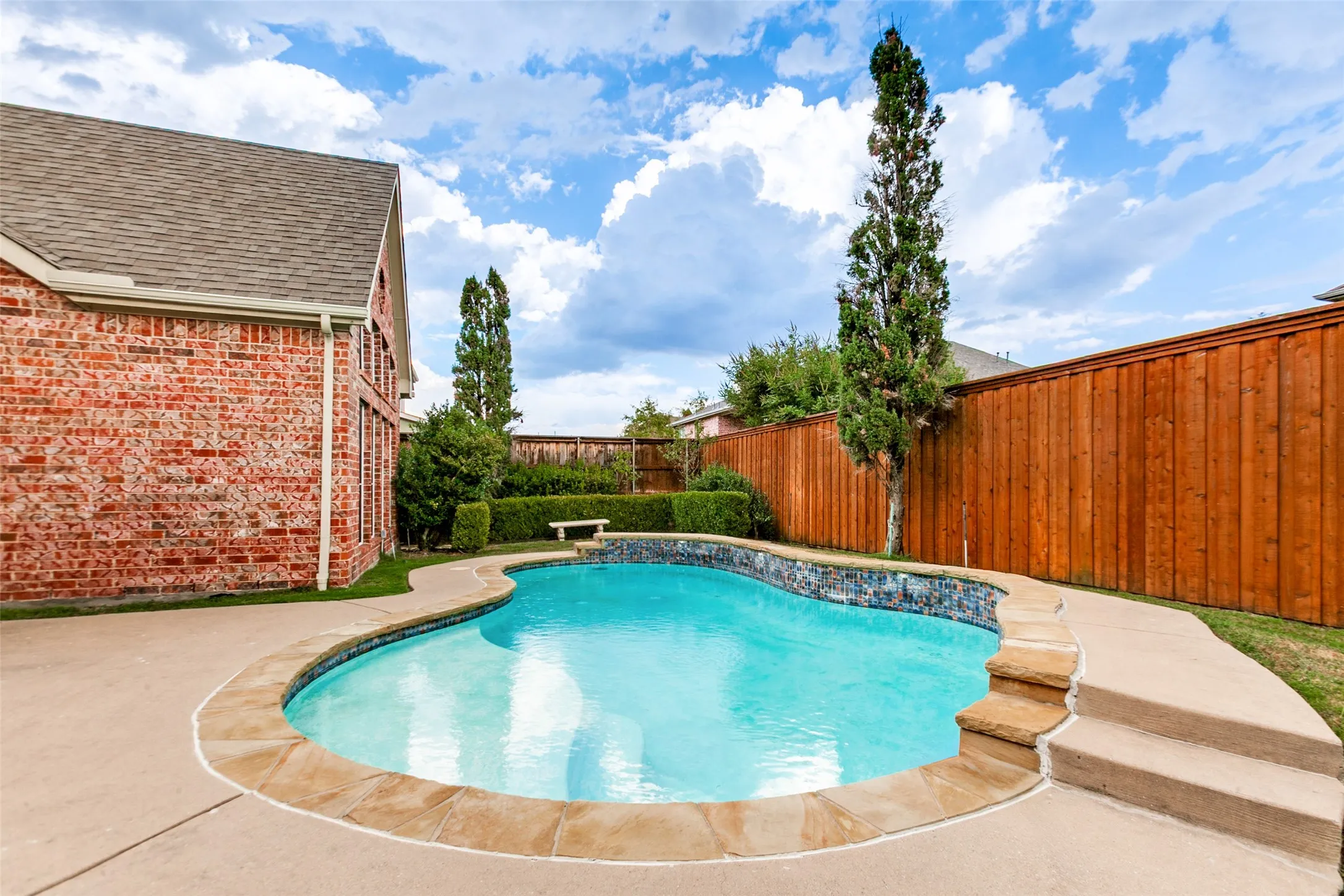 Single Family Residence For Sale in Collin County , 508 Wentworth Lane, Murphy, Texas 75094, 5 Bedroom, 4 Bathroom, 2 Garage spaces, 4,861 Sqft, built in 2006, mls#21383949, Real Estate Agent in Murphy, Homes For Sale in Collin county, Homes For Sale in Murphy, Realtor in Murphy Texas, Real Estate Brokerage Independent Realty Texas, Luminita Cordes Realtor