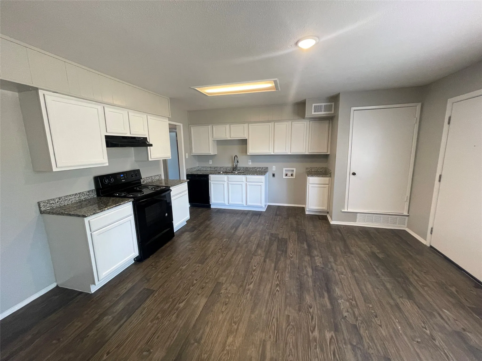 Single Family Residence For Sale in Dallas County , 3602 Norma Drive, Garland, Texas 75042, 3 Bedroom, 2 Bathroom, 1 Garage spaces, 1,200 Sqft, built in 1960, mls#21383952, Real Estate Agent in Garland, Homes For Sale in Dallas county, Homes For Sale in Garland, Realtor in Garland Texas, Real Estate Brokerage Independent Realty Texas, Luminita Cordes Realtor