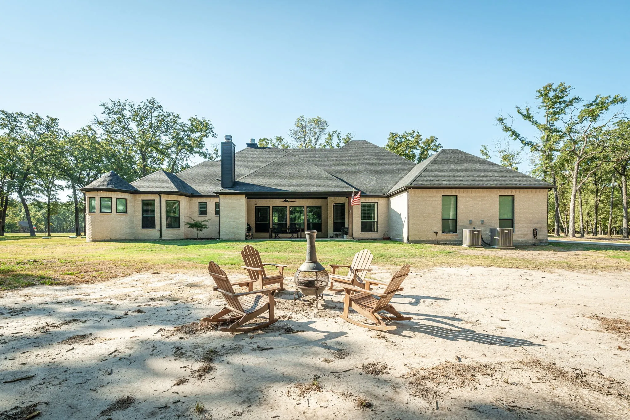 Single Family Residence For Sale in Hunt County , 6707 Anchor Point, Quinlan, Texas 75474, 4 Bedroom, 4 Bathroom, 2 Garage spaces, 3,730 Sqft, built in 2022, mls#21382701, Real Estate Agent in Quinlan, Homes For Sale in Hunt county, Homes For Sale in Quinlan, Realtor in Quinlan Texas, Real Estate Brokerage Independent Realty Texas, Luminita Cordes Realtor