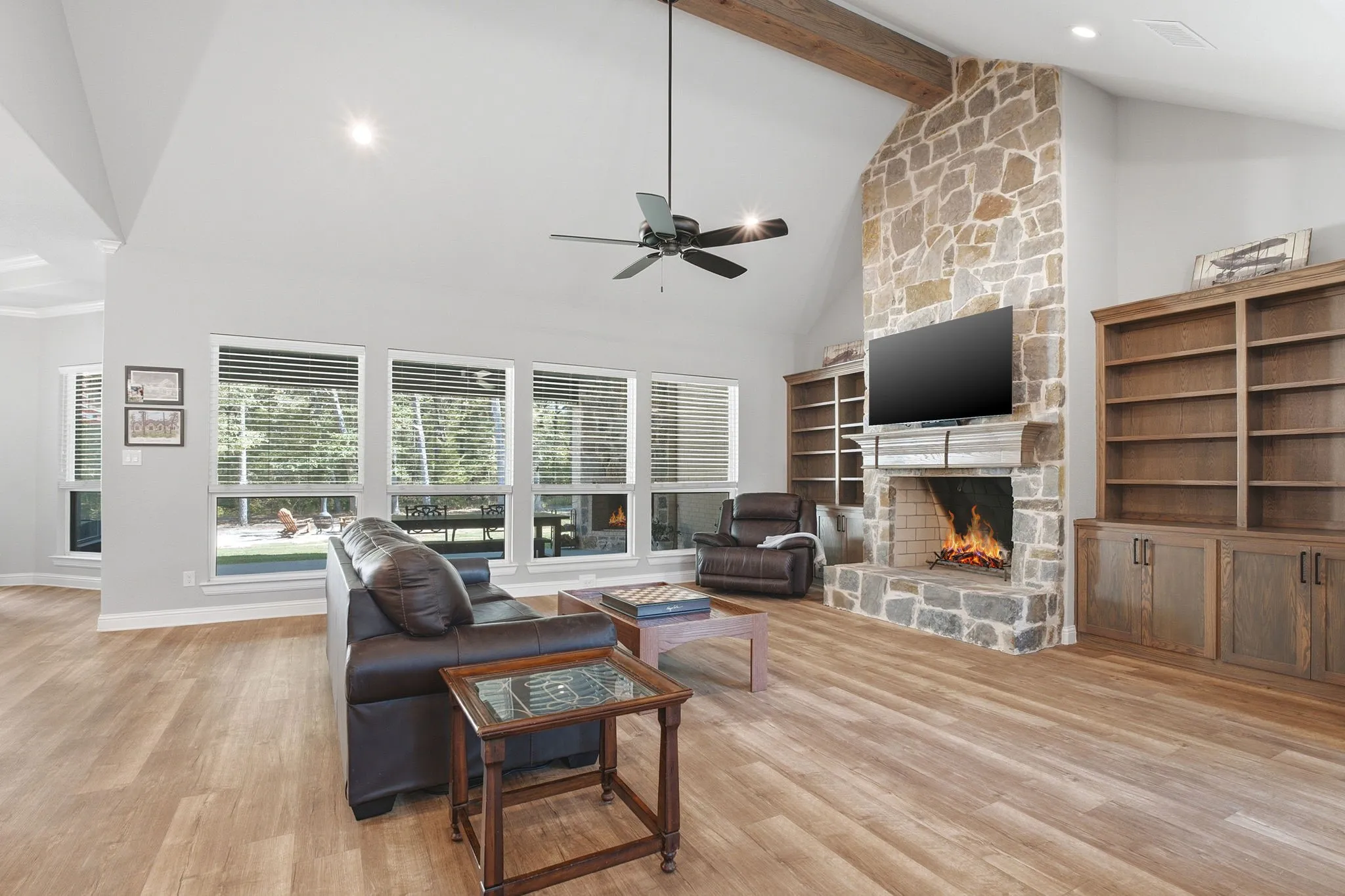 Single Family Residence For Sale in Hunt County , 6707 Anchor Point, Quinlan, Texas 75474, 4 Bedroom, 4 Bathroom, 2 Garage spaces, 3,730 Sqft, built in 2022, mls#21382701, Real Estate Agent in Quinlan, Homes For Sale in Hunt county, Homes For Sale in Quinlan, Realtor in Quinlan Texas, Real Estate Brokerage Independent Realty Texas, Luminita Cordes Realtor