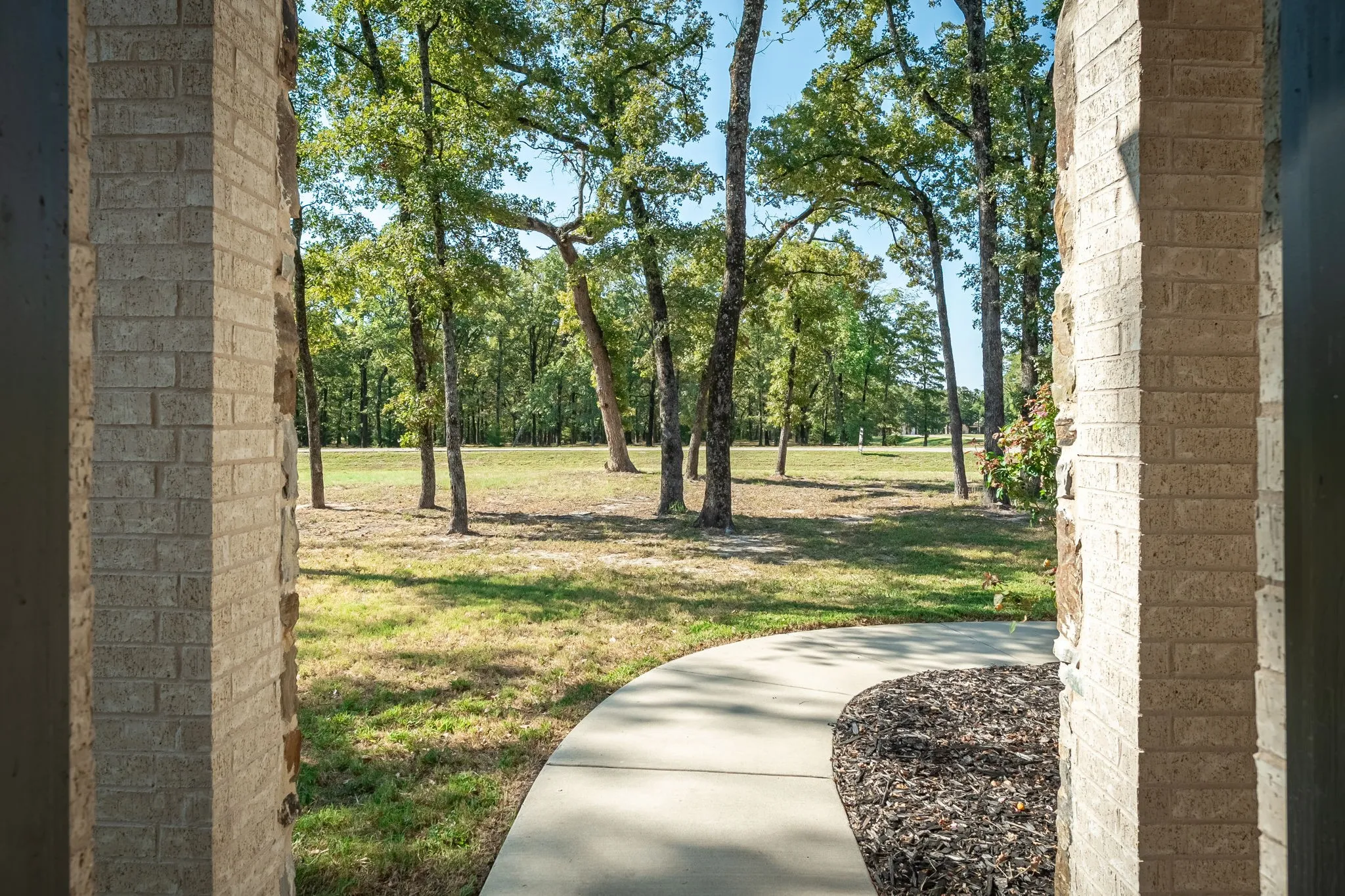 Single Family Residence For Sale in Hunt County , 6707 Anchor Point, Quinlan, Texas 75474, 4 Bedroom, 4 Bathroom, 2 Garage spaces, 3,730 Sqft, built in 2022, mls#21382701, Real Estate Agent in Quinlan, Homes For Sale in Hunt county, Homes For Sale in Quinlan, Realtor in Quinlan Texas, Real Estate Brokerage Independent Realty Texas, Luminita Cordes Realtor