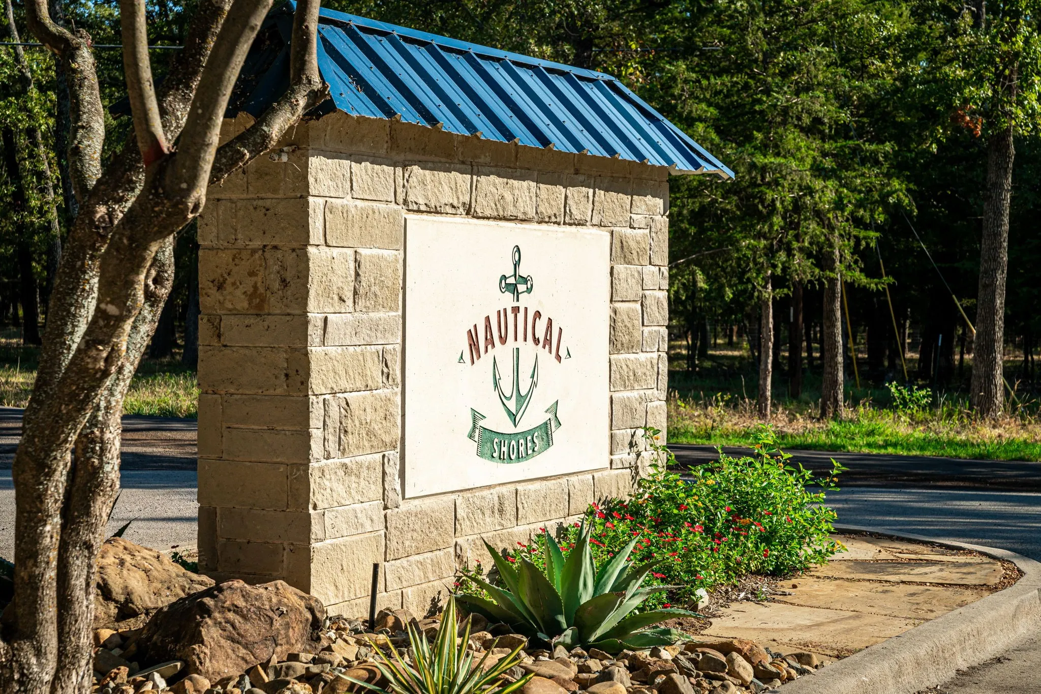 Single Family Residence For Sale in Hunt County , 6707 Anchor Point, Quinlan, Texas 75474, 4 Bedroom, 4 Bathroom, 2 Garage spaces, 3,730 Sqft, built in 2022, mls#21382701, Real Estate Agent in Quinlan, Homes For Sale in Hunt county, Homes For Sale in Quinlan, Realtor in Quinlan Texas, Real Estate Brokerage Independent Realty Texas, Luminita Cordes Realtor