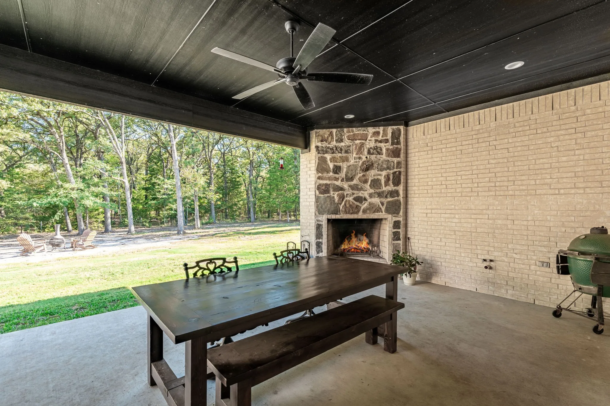 Single Family Residence For Sale in Hunt County , 6707 Anchor Point, Quinlan, Texas 75474, 4 Bedroom, 4 Bathroom, 2 Garage spaces, 3,730 Sqft, built in 2022, mls#21382701, Real Estate Agent in Quinlan, Homes For Sale in Hunt county, Homes For Sale in Quinlan, Realtor in Quinlan Texas, Real Estate Brokerage Independent Realty Texas, Luminita Cordes Realtor