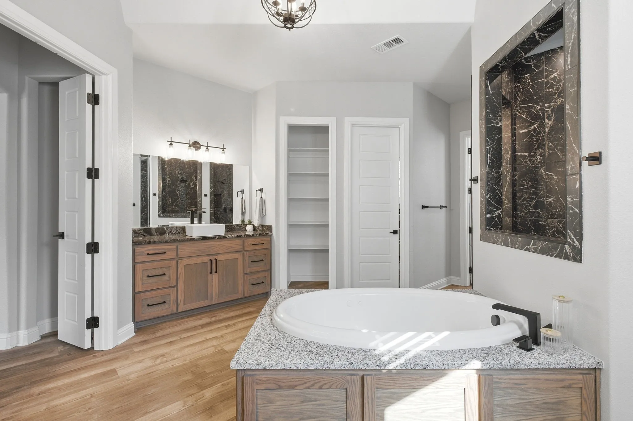 Single Family Residence For Sale in Hunt County , 6707 Anchor Point, Quinlan, Texas 75474, 4 Bedroom, 4 Bathroom, 2 Garage spaces, 3,730 Sqft, built in 2022, mls#21382701, Real Estate Agent in Quinlan, Homes For Sale in Hunt county, Homes For Sale in Quinlan, Realtor in Quinlan Texas, Real Estate Brokerage Independent Realty Texas, Luminita Cordes Realtor