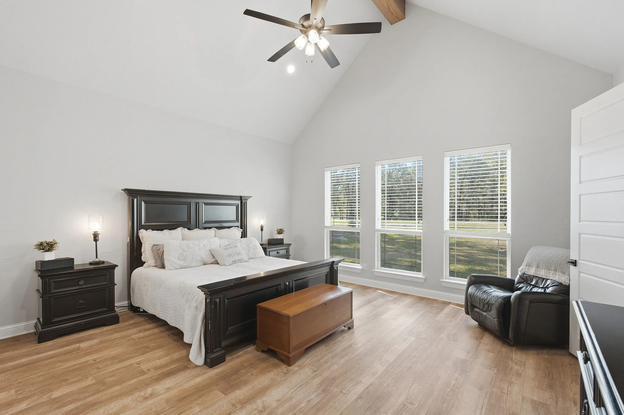 Single Family Residence For Sale in Hunt County , 6707 Anchor Point, Quinlan, Texas 75474, 4 Bedroom, 4 Bathroom, 2 Garage spaces, 3,730 Sqft, built in 2022, mls#21382701, Real Estate Agent in Quinlan, Homes For Sale in Hunt county, Homes For Sale in Quinlan, Realtor in Quinlan Texas, Real Estate Brokerage Independent Realty Texas, Luminita Cordes Realtor