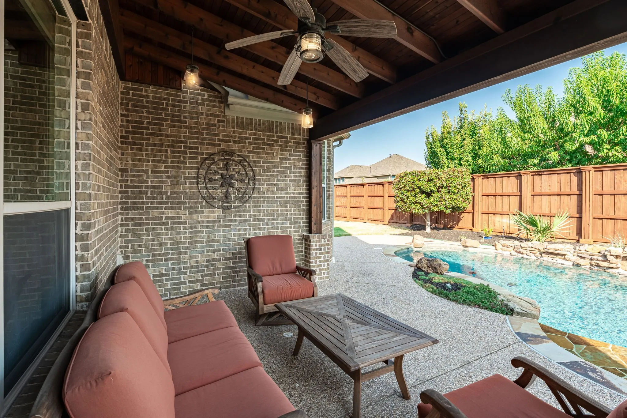 Single Family Residence For Sale in Collin County , 613 Maize Road, Murphy, Texas 75094, 5 Bedroom, 4 Bathroom, 3 Garage spaces, 3,776 Sqft, built in 2007, mls#21382681, Real Estate Agent in Murphy, Homes For Sale in Collin county, Homes For Sale in Murphy, Realtor in Murphy Texas, Real Estate Brokerage Independent Realty Texas, Luminita Cordes Realtor