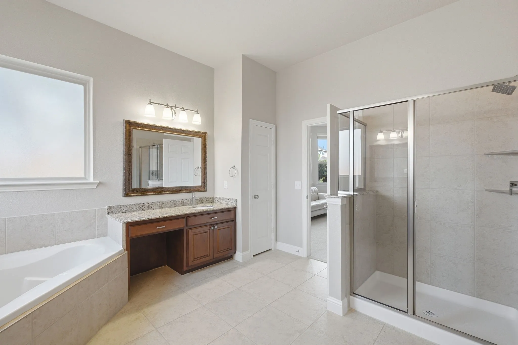 Single Family Residence For Sale in Collin County , 613 Maize Road, Murphy, Texas 75094, 5 Bedroom, 4 Bathroom, 3 Garage spaces, 3,776 Sqft, built in 2007, mls#21382681, Real Estate Agent in Murphy, Homes For Sale in Collin county, Homes For Sale in Murphy, Realtor in Murphy Texas, Real Estate Brokerage Independent Realty Texas, Luminita Cordes Realtor