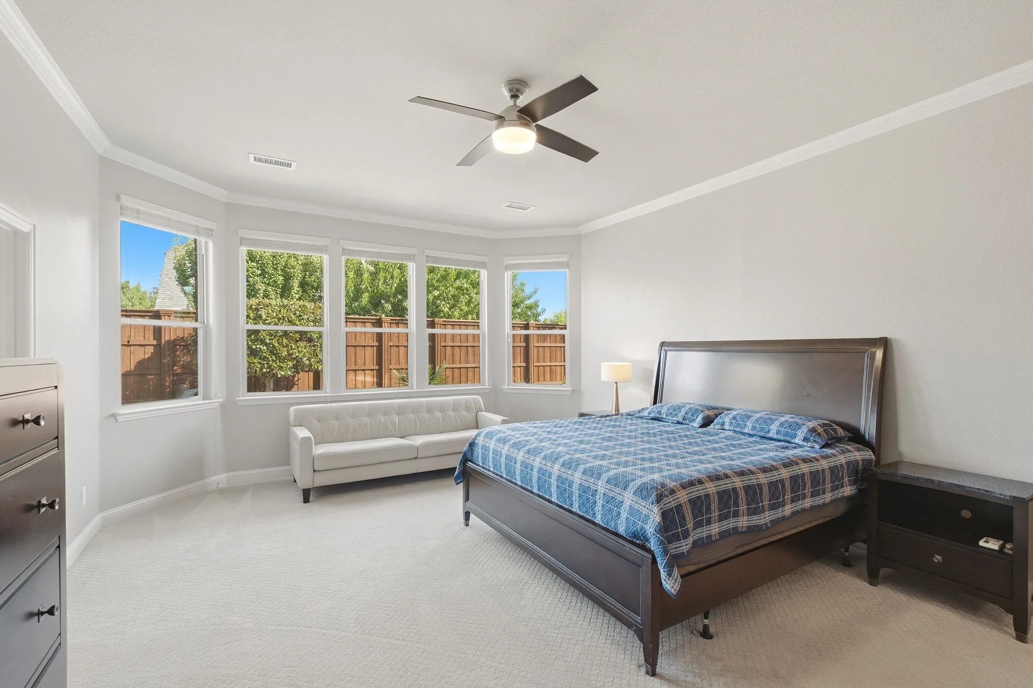 Single Family Residence For Sale in Collin County , 613 Maize Road, Murphy, Texas 75094, 5 Bedroom, 4 Bathroom, 3 Garage spaces, 3,776 Sqft, built in 2007, mls#21382681, Real Estate Agent in Murphy, Homes For Sale in Collin county, Homes For Sale in Murphy, Realtor in Murphy Texas, Real Estate Brokerage Independent Realty Texas, Luminita Cordes Realtor