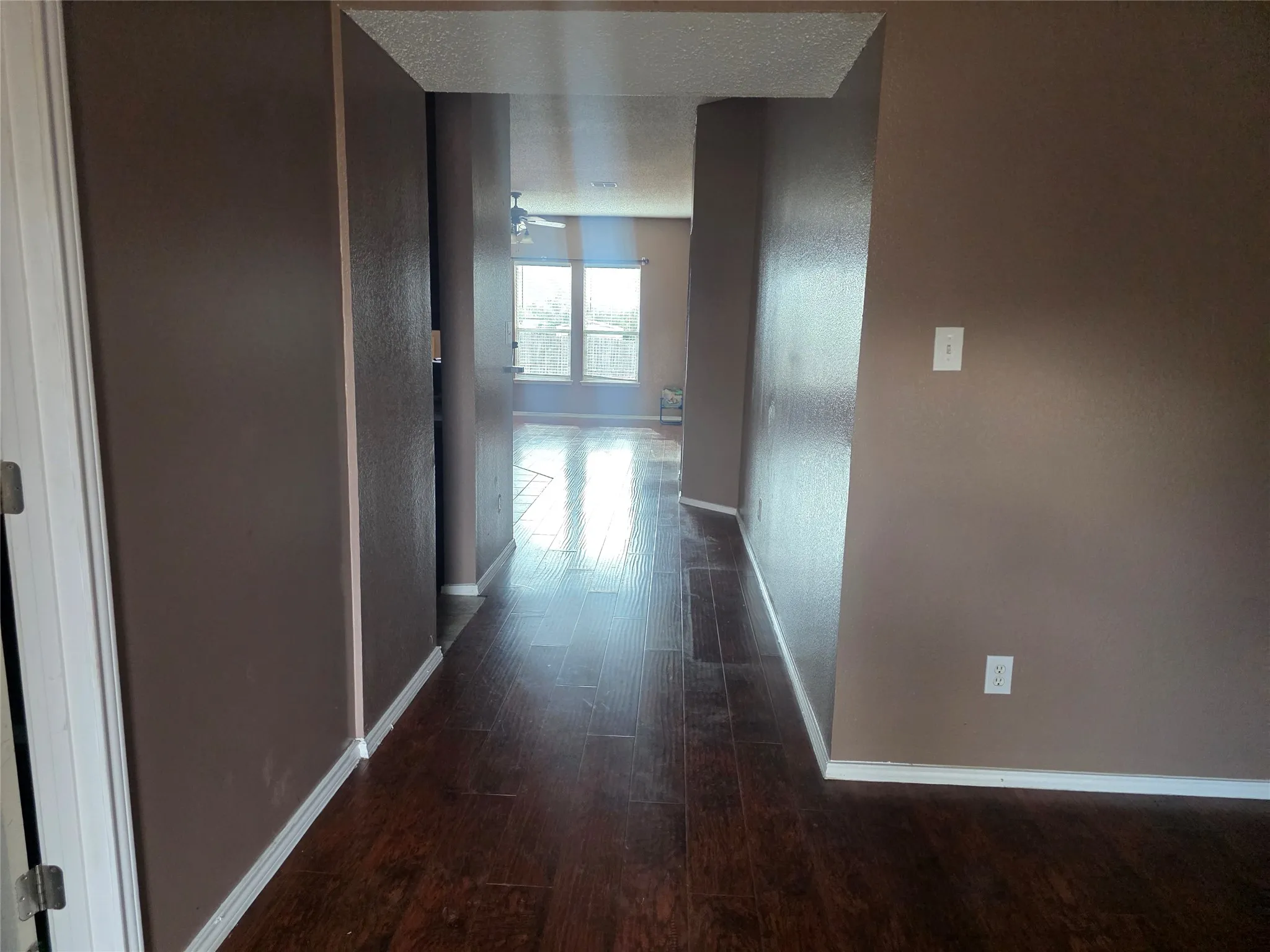 Single Family Residence For Rent in Tarrant County , 3315 Desert Sage, Grand Prairie, Texas 75052, 4 Bedroom, 2 Bathroom, 2 Garage spaces, 2,220 Sqft, built in 2003, mls#21383962, Real Estate Agent in Grand Prairie, Homes For Rent in Tarrant county, Homes For Rent in Grand Prairie, Realtor in Grand Prairie Texas, Real Estate Brokerage Independent Realty Texas, Luminita Cordes Realtor