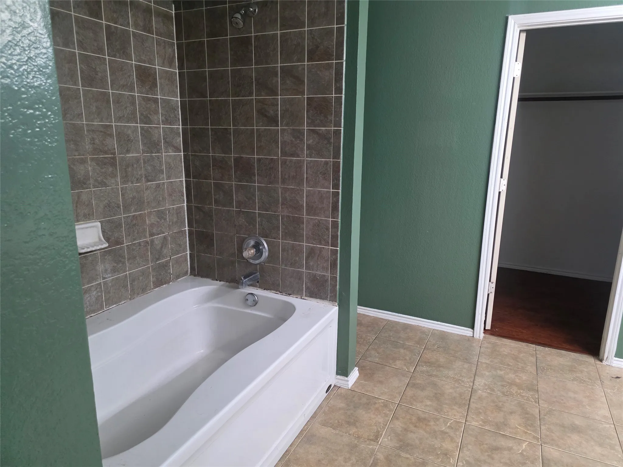 Single Family Residence For Rent in Tarrant County , 3315 Desert Sage, Grand Prairie, Texas 75052, 4 Bedroom, 2 Bathroom, 2 Garage spaces, 2,220 Sqft, built in 2003, mls#21383962, Real Estate Agent in Grand Prairie, Homes For Rent in Tarrant county, Homes For Rent in Grand Prairie, Realtor in Grand Prairie Texas, Real Estate Brokerage Independent Realty Texas, Luminita Cordes Realtor