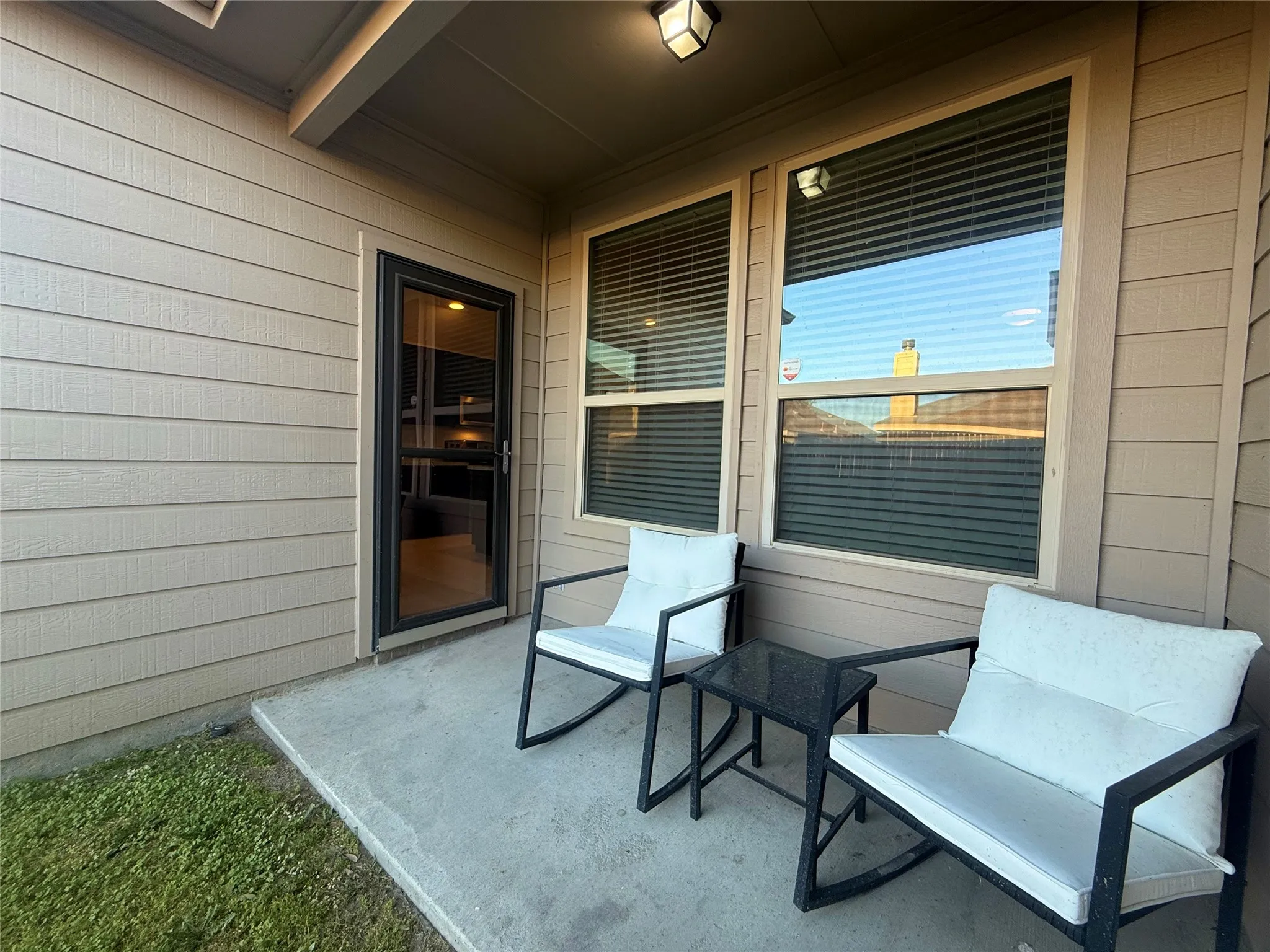 Single Family Residence For Sale in Kaufman County , 1131 Grimes Drive, Forney, Texas 75126, 4 Bedroom, 2 Bathroom, 2 Garage spaces, 2,200 Sqft, built in 2019, mls#21383934, Real Estate Agent in Forney, Homes For Sale in Kaufman county, Homes For Sale in Forney, Realtor in Forney Texas, Real Estate Brokerage Independent Realty Texas, Luminita Cordes Realtor