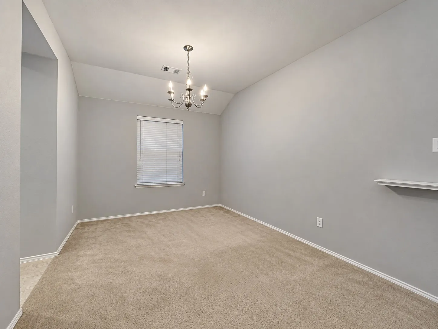 Single Family Residence For Sale in Kaufman County , 1131 Grimes Drive, Forney, Texas 75126, 4 Bedroom, 2 Bathroom, 2 Garage spaces, 2,200 Sqft, built in 2019, mls#21383934, Real Estate Agent in Forney, Homes For Sale in Kaufman county, Homes For Sale in Forney, Realtor in Forney Texas, Real Estate Brokerage Independent Realty Texas, Luminita Cordes Realtor