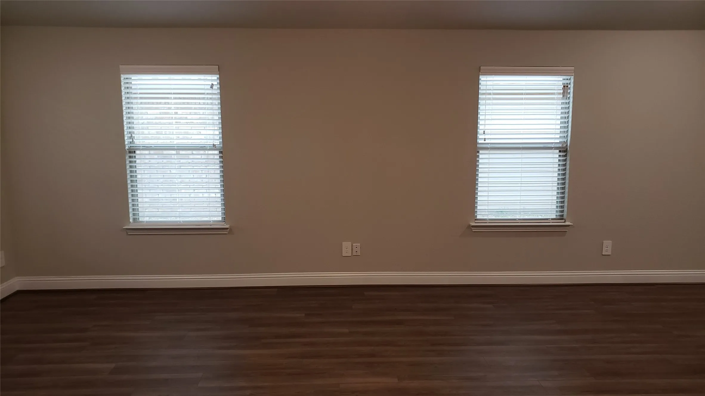 Single Family Residence For Rent in Hunt County , 1412 Brindle Drive, Greenville, Texas 75402, 4 Bedroom, 2 Bathroom, 2 Garage spaces, 1,473 Sqft, built in 2022, mls#21383967, Real Estate Agent in Greenville, Homes For Rent in Hunt county, Homes For Rent in Greenville, Realtor in Greenville Texas, Real Estate Brokerage Independent Realty Texas, Luminita Cordes Realtor