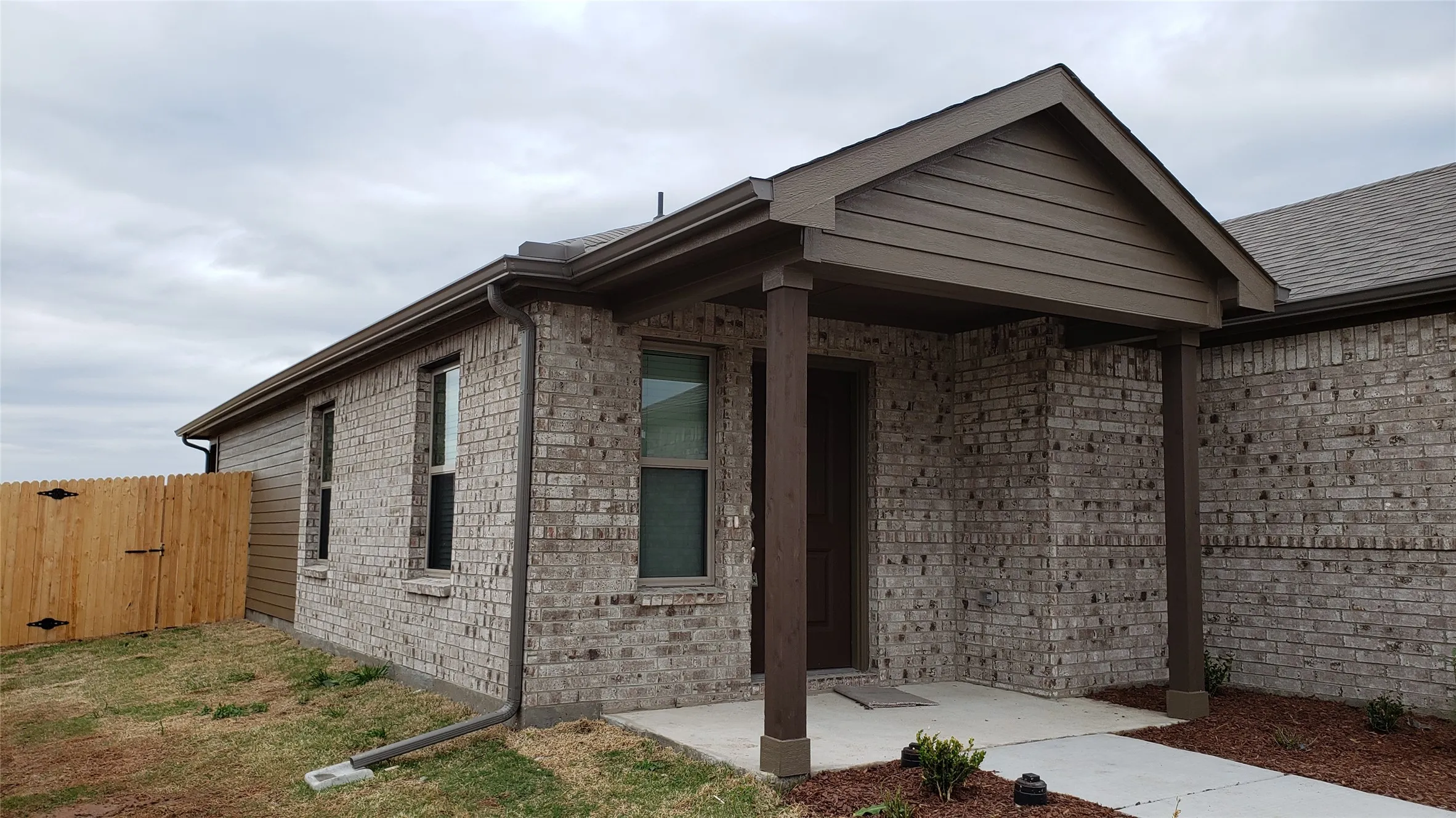 Single Family Residence For Rent in Hunt County , 1412 Brindle Drive, Greenville, Texas 75402, 4 Bedroom, 2 Bathroom, 2 Garage spaces, 1,473 Sqft, built in 2022, mls#21383967, Real Estate Agent in Greenville, Homes For Rent in Hunt county, Homes For Rent in Greenville, Realtor in Greenville Texas, Real Estate Brokerage Independent Realty Texas, Luminita Cordes Realtor