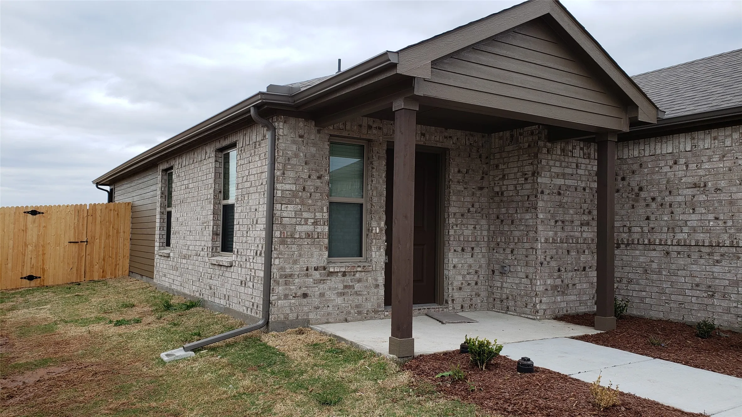 Single Family Residence For Rent in Hunt County , 1412 Brindle Drive, Greenville, Texas 75402, 4 Bedroom, 2 Bathroom, 2 Garage spaces, 1,473 Sqft, built in 2022, mls#21383967, Real Estate Agent in Greenville, Homes For Rent in Hunt county, Homes For Rent in Greenville, Realtor in Greenville Texas, Real Estate Brokerage Independent Realty Texas, Luminita Cordes Realtor