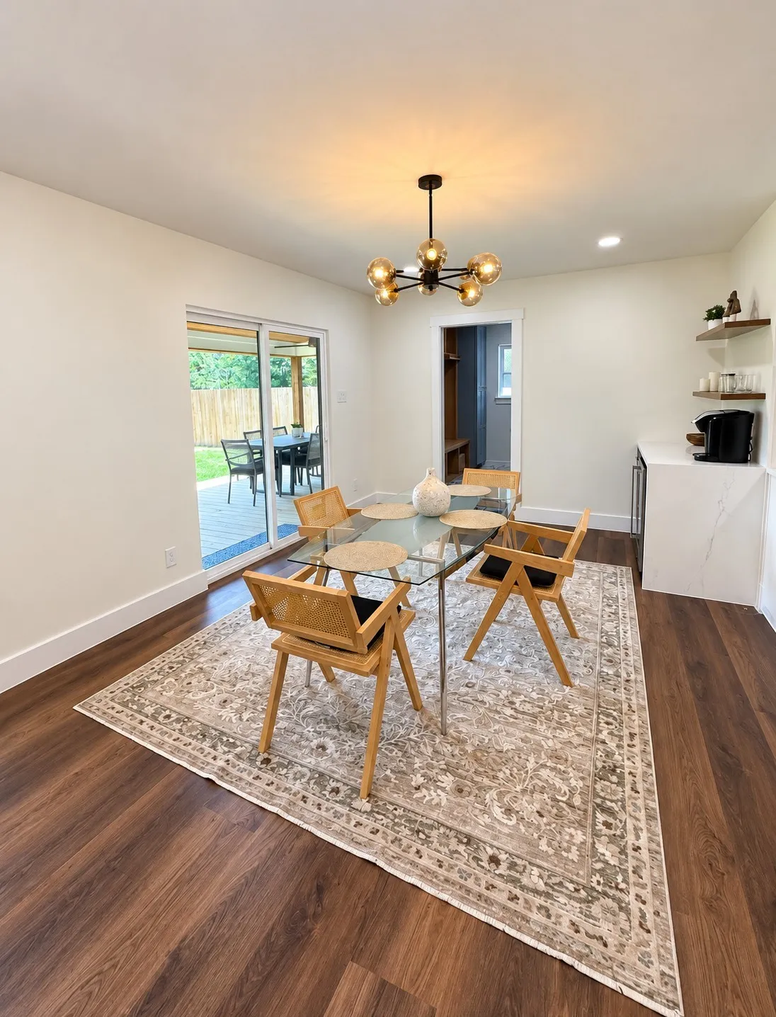 Single Family Residence For Sale in Tarrant County , 129 S Roberts Cut Off Road, Fort Worth, Texas 76114, 6 Bedroom, 3 Bathroom, Garage spaces, 2,033 Sqft, built in 1952, mls#21383968, Real Estate Agent in Fort Worth, Homes For Sale in Tarrant county, Homes For Sale in Fort Worth, Realtor in Fort Worth Texas, Real Estate Brokerage Independent Realty Texas, Luminita Cordes Realtor