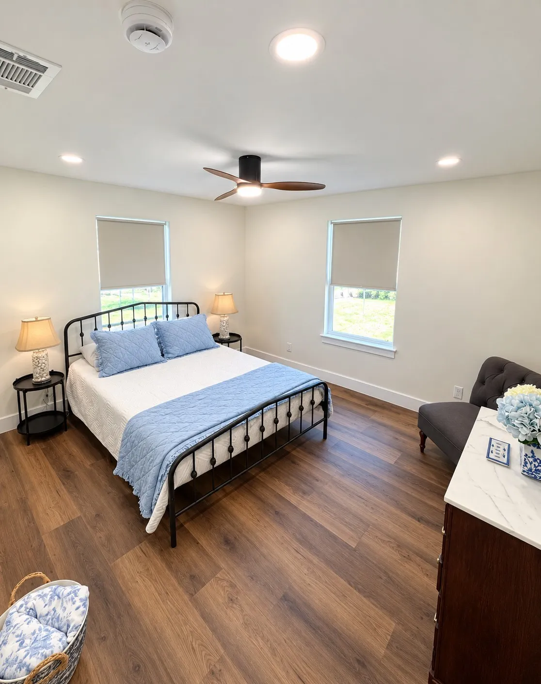 Single Family Residence For Sale in Tarrant County , 129 S Roberts Cut Off Road, Fort Worth, Texas 76114, 6 Bedroom, 3 Bathroom, Garage spaces, 2,033 Sqft, built in 1952, mls#21383968, Real Estate Agent in Fort Worth, Homes For Sale in Tarrant county, Homes For Sale in Fort Worth, Realtor in Fort Worth Texas, Real Estate Brokerage Independent Realty Texas, Luminita Cordes Realtor