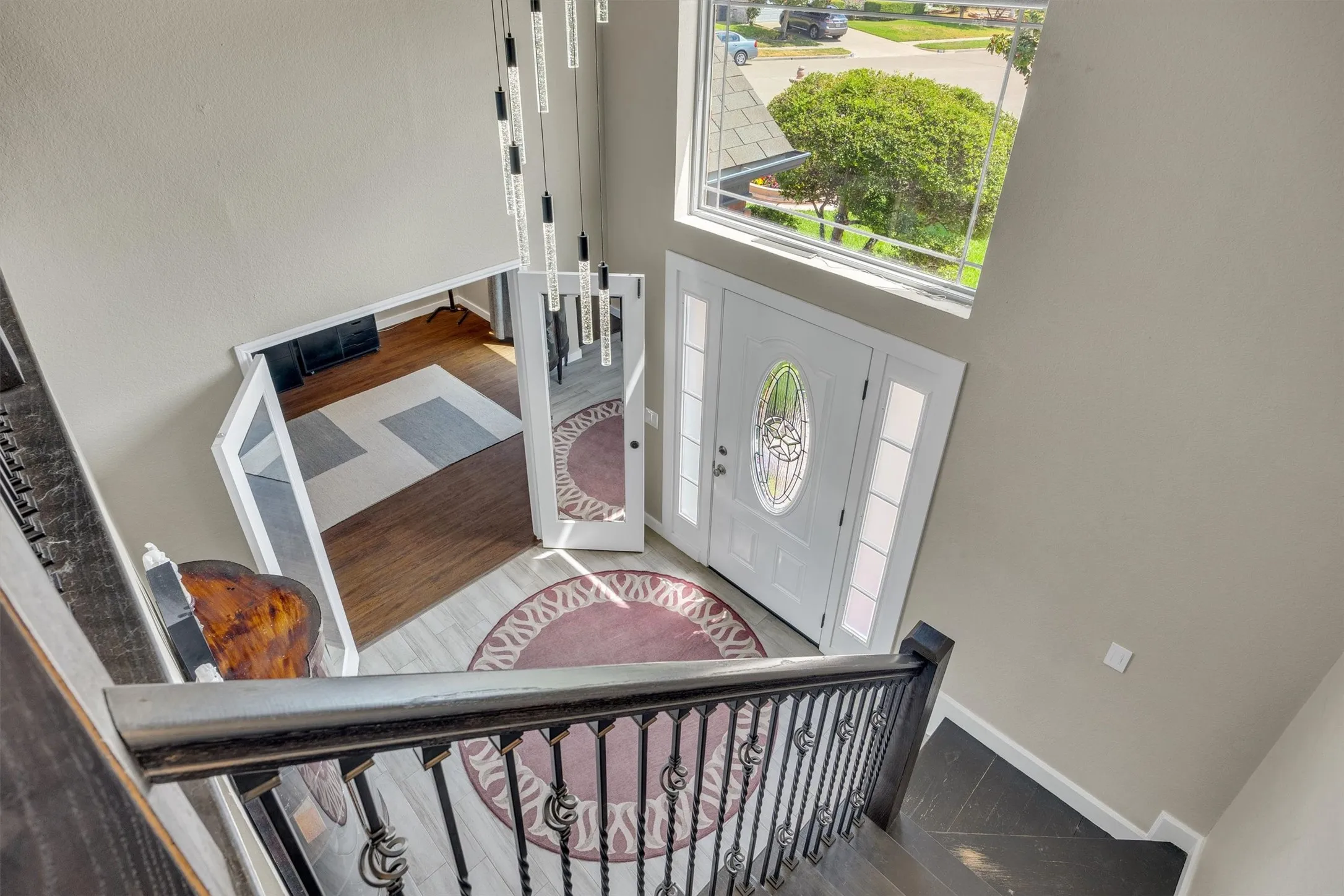 Single Family Residence For Sale in Tarrant County , 4900 Hibiscus Drive, Arlington, Texas 76018, 4 Bedroom, 3 Bathroom, 2 Garage spaces, 2,449 Sqft, built in 1990, mls#21377941, Real Estate Agent in Arlington, Homes For Sale in Tarrant county, Homes For Sale in Arlington, Realtor in Arlington Texas, Real Estate Brokerage Independent Realty Texas, Luminita Cordes Realtor