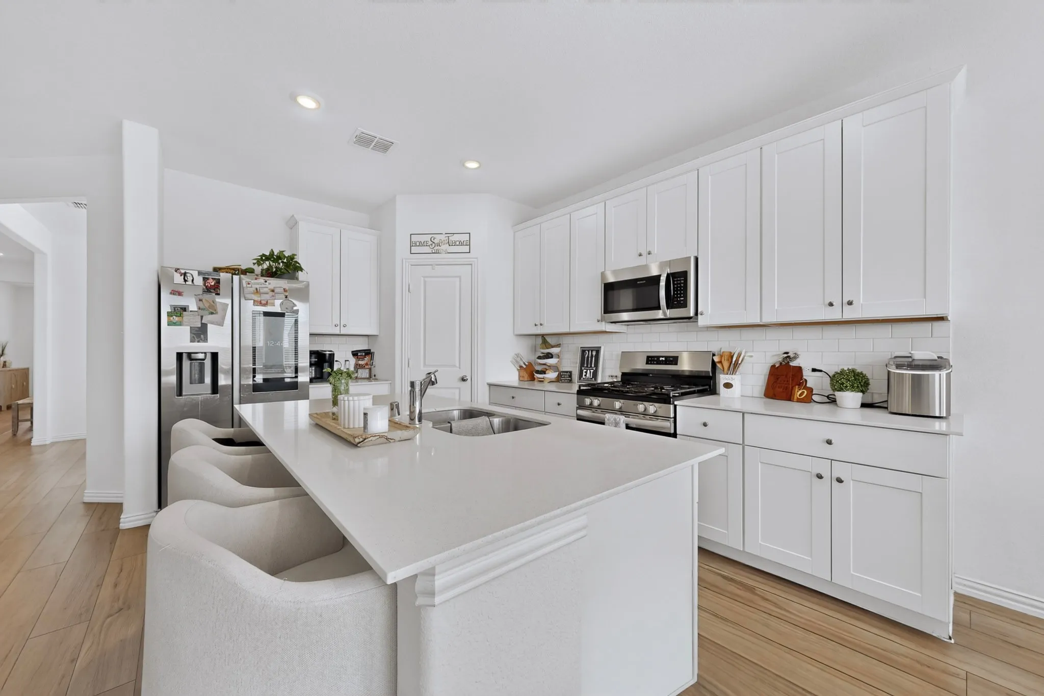 Single Family Residence For Sale in Kaufman County , 1794 Gleasondale Place, Forney, Texas 75126, 4 Bedroom, 3 Bathroom, 2 Garage spaces, 2,499 Sqft, built in 2023, mls#21383923, Real Estate Agent in Forney, Homes For Sale in Kaufman county, Homes For Sale in Forney, Realtor in Forney Texas, Real Estate Brokerage Independent Realty Texas, Luminita Cordes Realtor