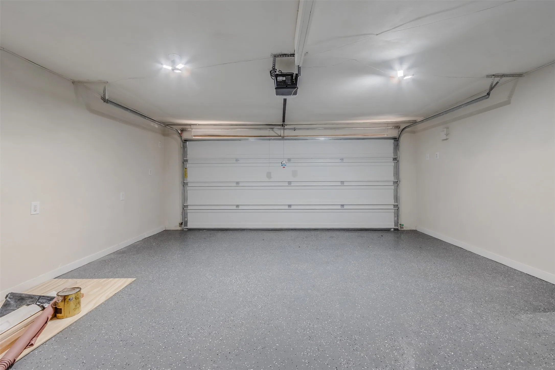 Single Family Residence For Rent in Ellis County , 605 Lloyd, Italy, Texas 76651, 5 Bedroom, 3 Bathroom, 2 Garage spaces, 2,679 Sqft, built in 1944, mls#21383972, Real Estate Agent in Italy, Homes For Rent in Ellis county, Homes For Rent in Italy, Realtor in Italy Texas, Real Estate Brokerage Independent Realty Texas, Luminita Cordes Realtor