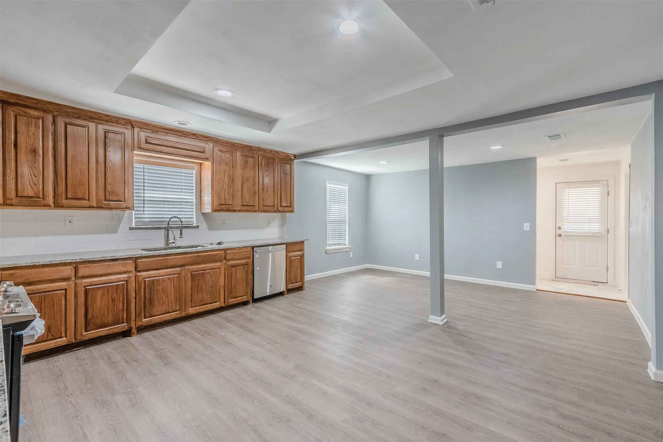 Single Family Residence For Rent in Ellis County , 605 Lloyd, Italy, Texas 76651, 5 Bedroom, 3 Bathroom, 2 Garage spaces, 2,679 Sqft, built in 1944, mls#21383972, Real Estate Agent in Italy, Homes For Rent in Ellis county, Homes For Rent in Italy, Realtor in Italy Texas, Real Estate Brokerage Independent Realty Texas, Luminita Cordes Realtor
