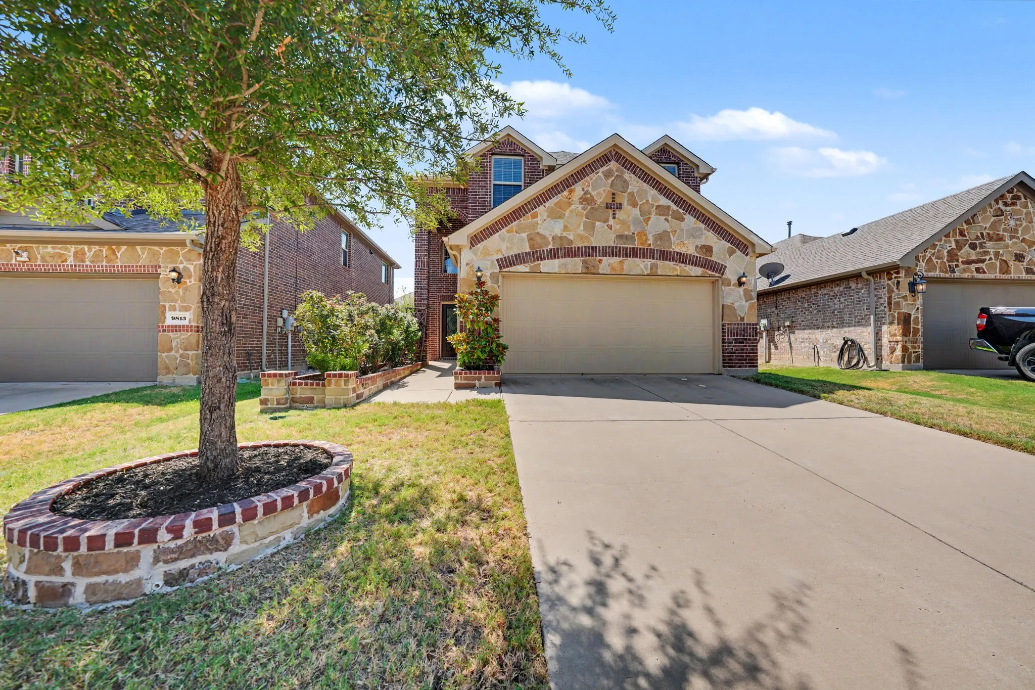 Single Family Residence For Sale in Collin County , 9817 Diamondback, Mc Kinney, Texas 75071, 3 Bedroom, 3 Bathroom, 2 Garage spaces, 1,837 Sqft, built in 2017, mls#21383948, Real Estate Agent in Mc Kinney, Homes For Sale in Collin county, Homes For Sale in Mc Kinney, Realtor in Mc Kinney Texas, Real Estate Brokerage Independent Realty Texas, Luminita Cordes Realtor
