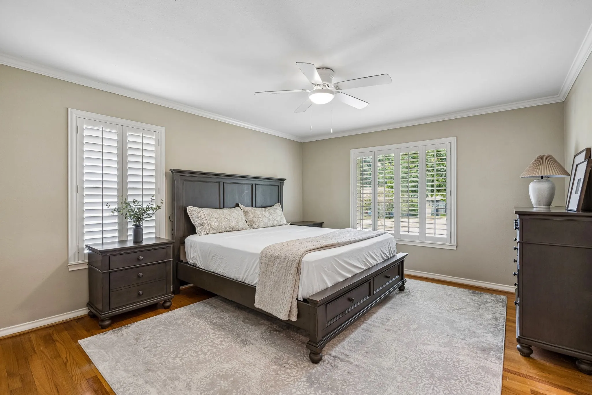Single Family Residence For Sale in Dallas County , 10507 Royalwood Drive, Dallas, Texas 75238, 3 Bedroom, 2 Bathroom, 2 Garage spaces, 1,917 Sqft, built in 1960, mls#21383922, Real Estate Agent in Dallas, Homes For Sale in Dallas county, Homes For Sale in Dallas, Realtor in Dallas Texas, Real Estate Brokerage Independent Realty Texas, Luminita Cordes Realtor