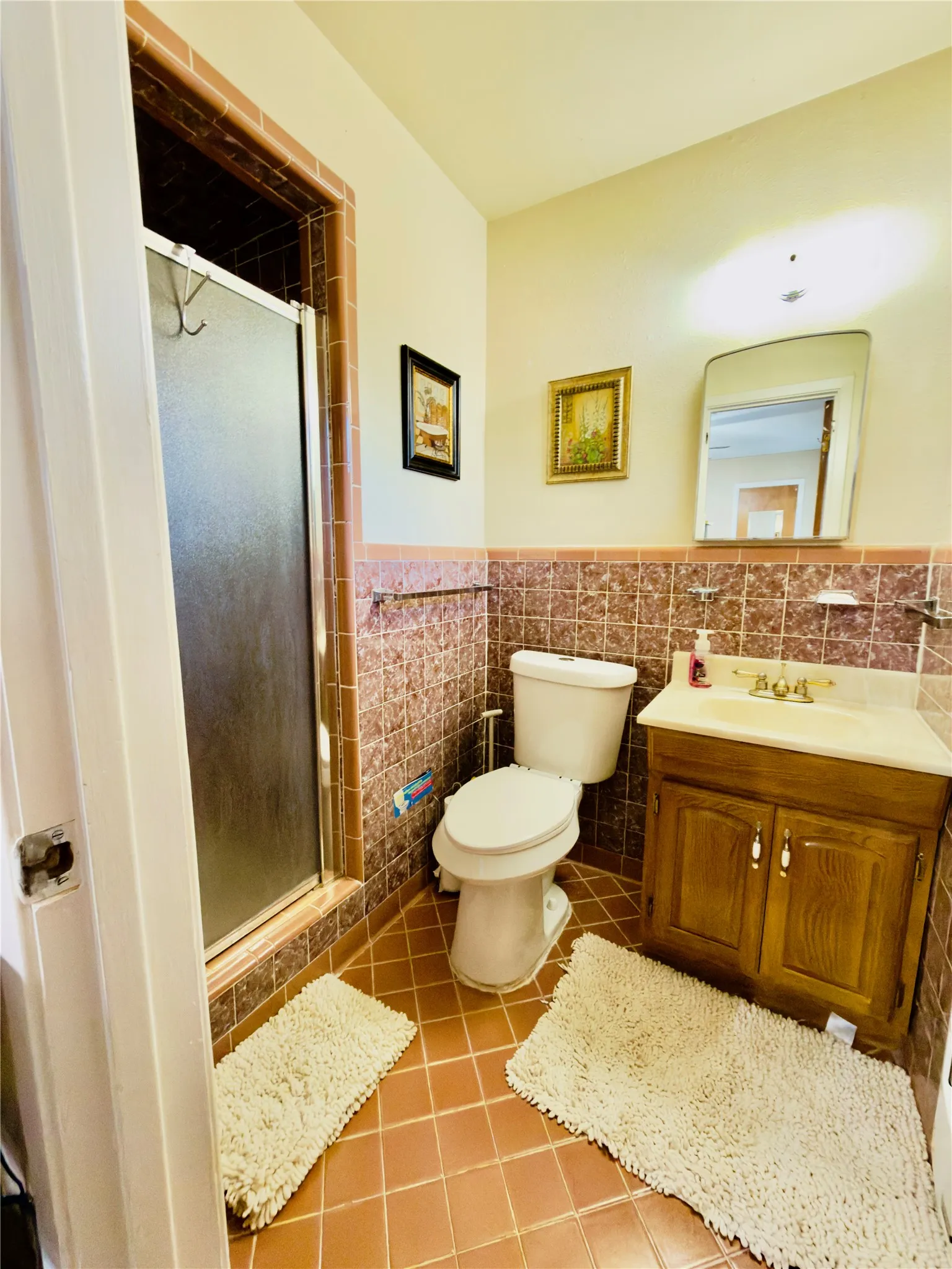 Ensuite Bath in 3rd Bedroom