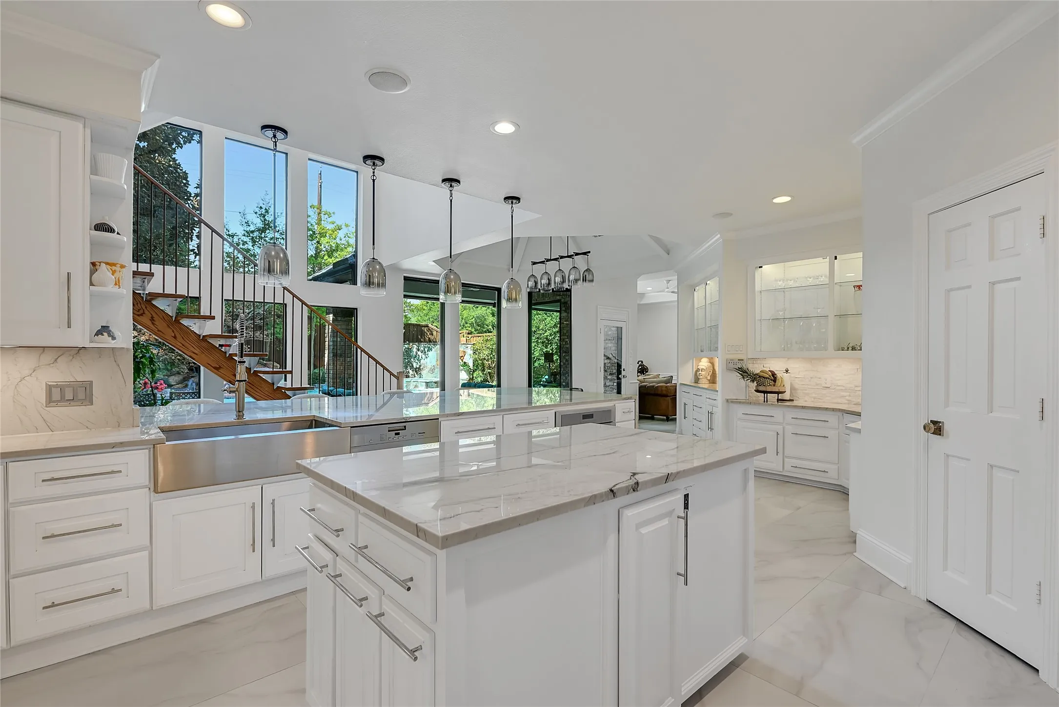 Single Family Residence For Sale in Collin County , 5819 Flintshire Lane, Dallas, Texas 75252, 5 Bedroom, 7 Bathroom, 3 Garage spaces, 6,001 Sqft, built in 1984, mls#21379640, Real Estate Agent in Dallas, Homes For Sale in Collin county, Homes For Sale in Dallas, Realtor in Dallas Texas, Real Estate Brokerage Independent Realty Texas, Luminita Cordes Realtor
